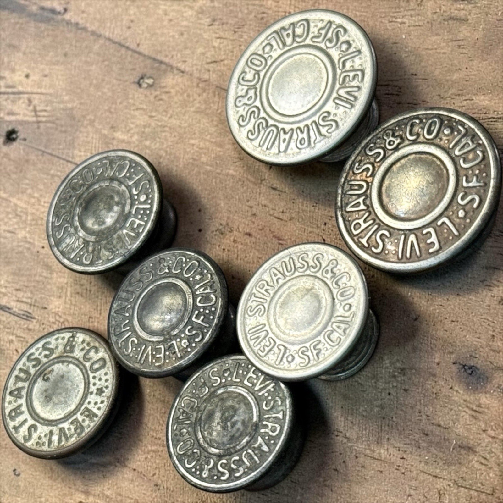 Vintage LEVI STRAUSS & CO Metal Tack Buttons For Jean Denim Jacket 6-SF 1-old