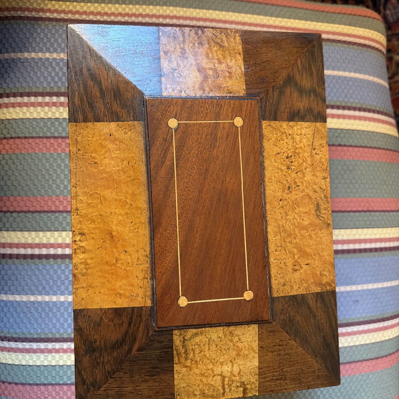 ANTIQUE AMERICAN 19C VENEER WALLPAPER LINED LADY JEWELRY BOX Hardwood Veneers. ANTIQUE AMERICAN 19C VENEER WALLPAPER LINED LADY JEWELRY BOX Hardwood Veneers.