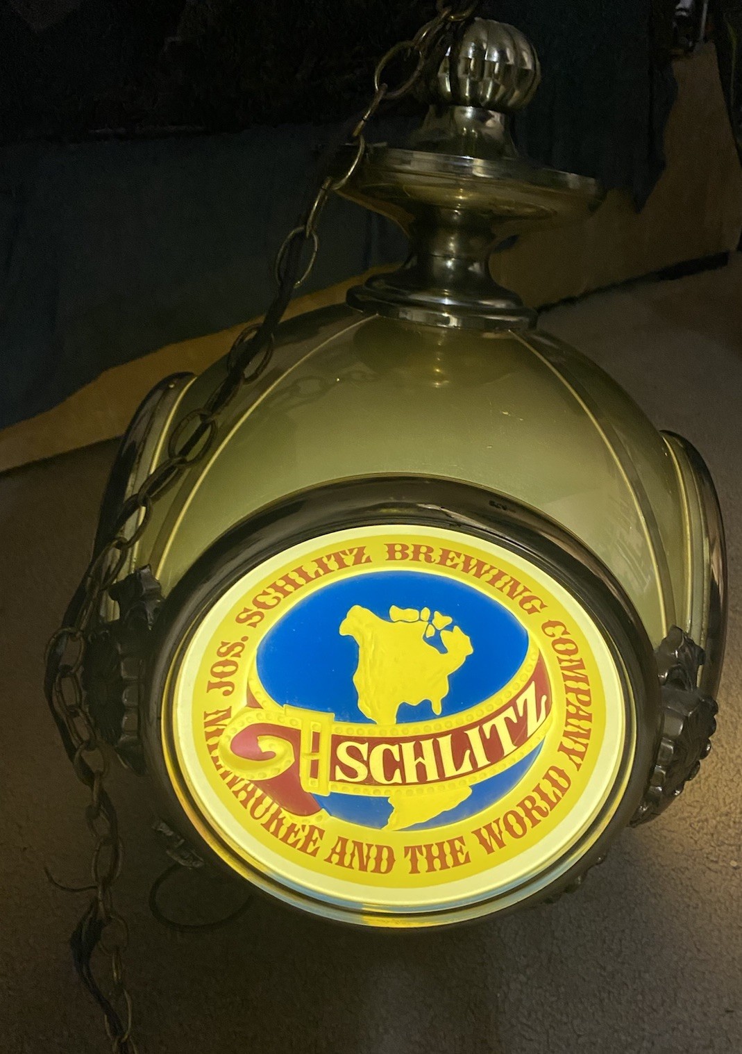 Vintage 1970s Schlitz Beer Hanging Globe Bar Dome Light Sign Vintage 1970s Schlitz Beer Hanging Globe Bar Dome Light Sign