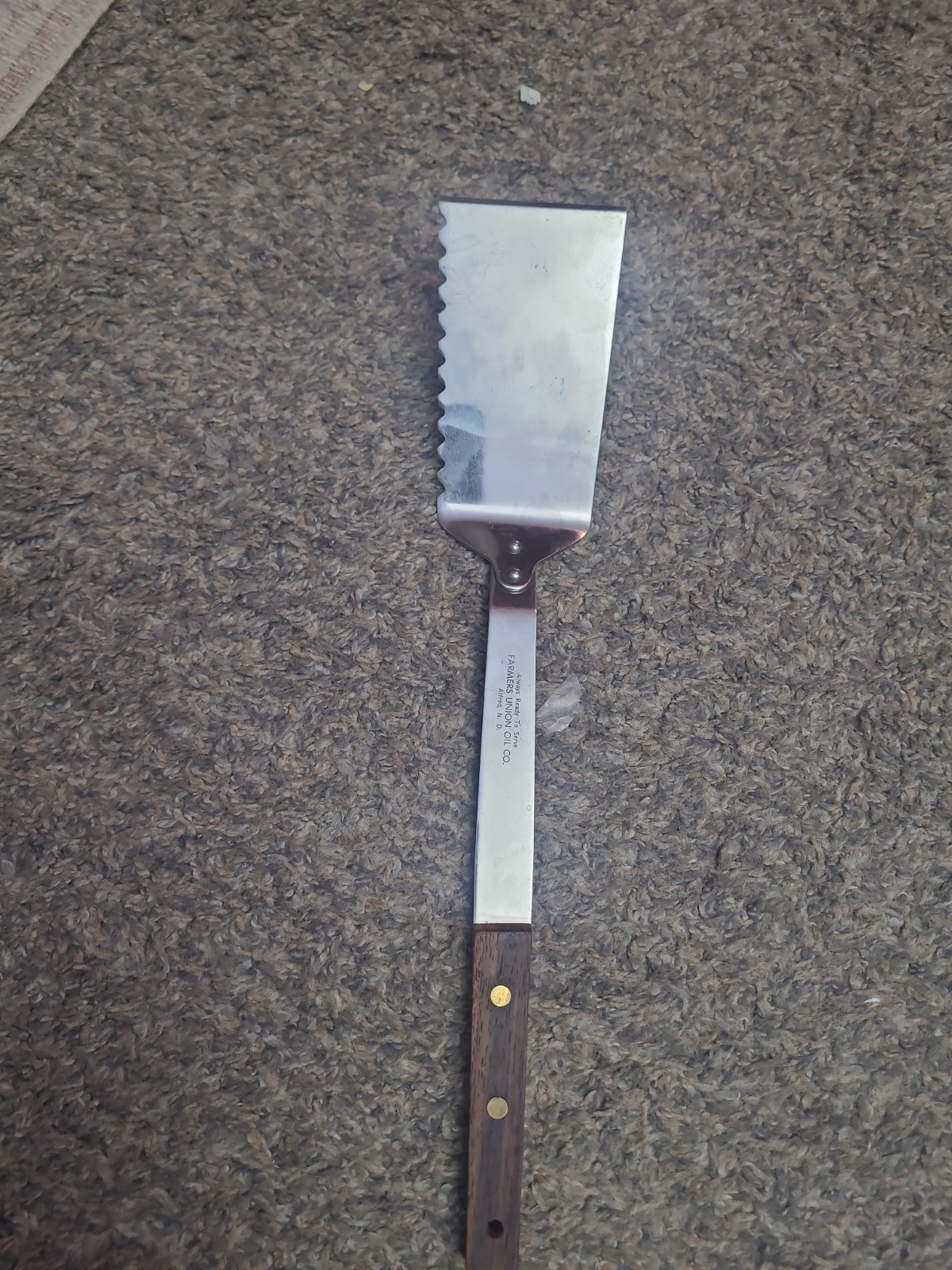 Vintage Vernco Wood Handle Serrated Edge Engraved Spatula Made In Japan Vintage Vernco Wood Handle Serrated Edge Engraved Spatula Made In Japan