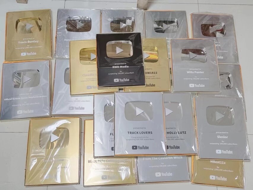 Youtube Silver/Gold Play Button (Custom) Youtube Silver/Gold Play Button (Custom)