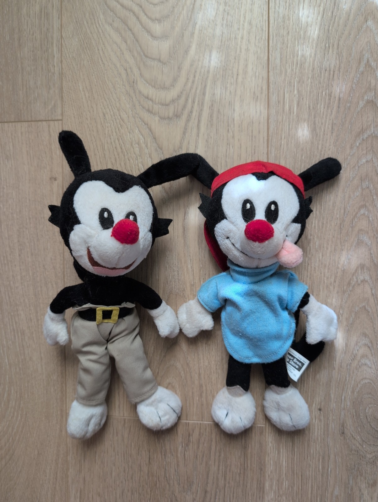 1998 WB Animaniacs Yakko & Wakko Vintage Bean Bag Plush Warner Bros 1998 WB Animaniacs Yakko & Wakko Vintage Bean Bag Plush Warner Bros