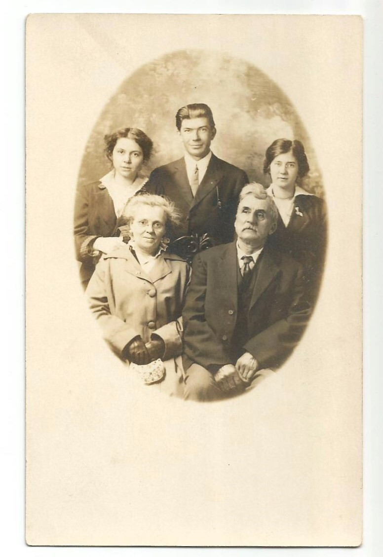 Family Portrait Photo Postcard Oval RPPC c1910 Family Portrait Photo Postcard Oval RPPC c1910