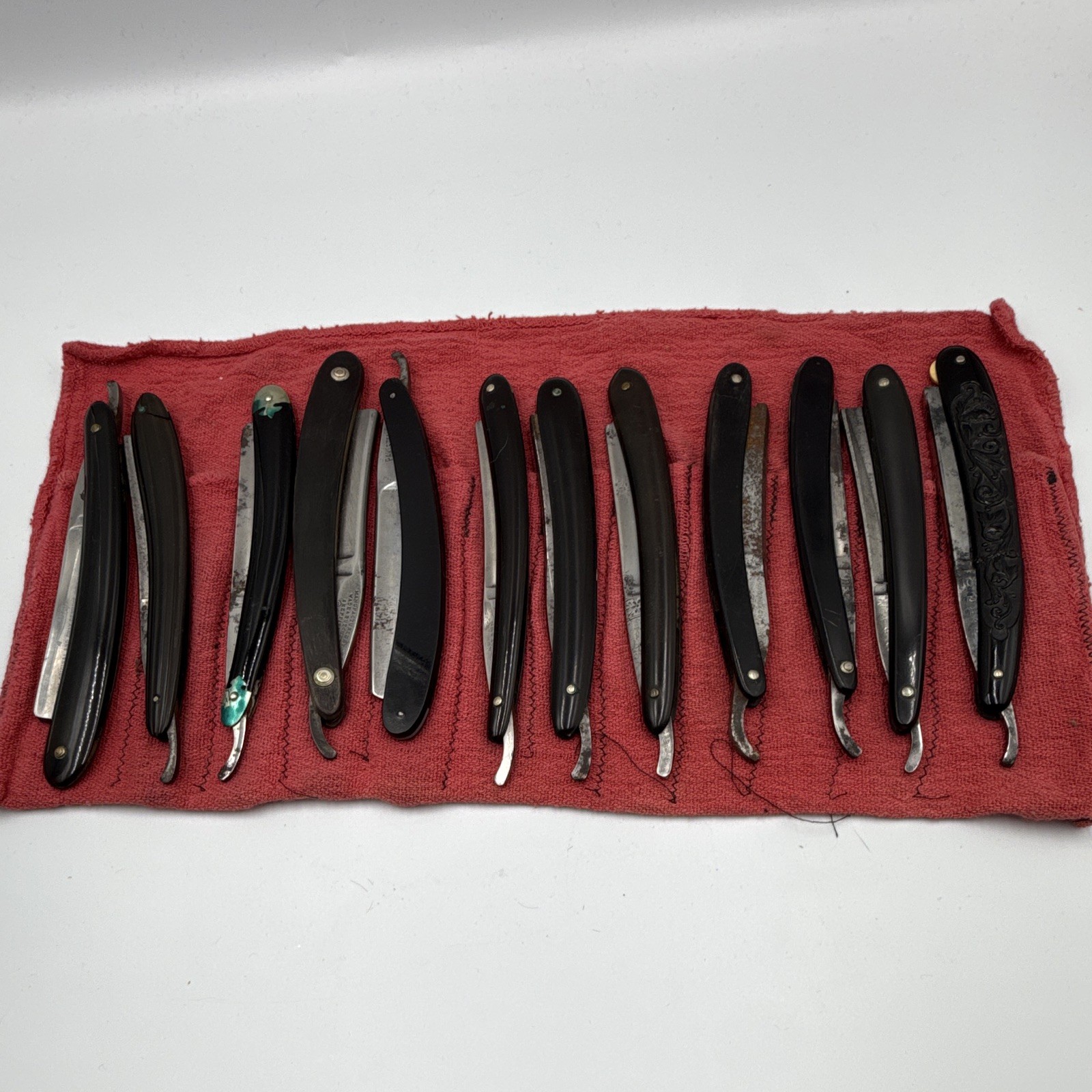 Vintage Antique Straight Razor Lot of 12 Barber Collection with Red Display Roll Vintage Antique Straight Razor Lot of 12 Barber Collection with Red Display Roll