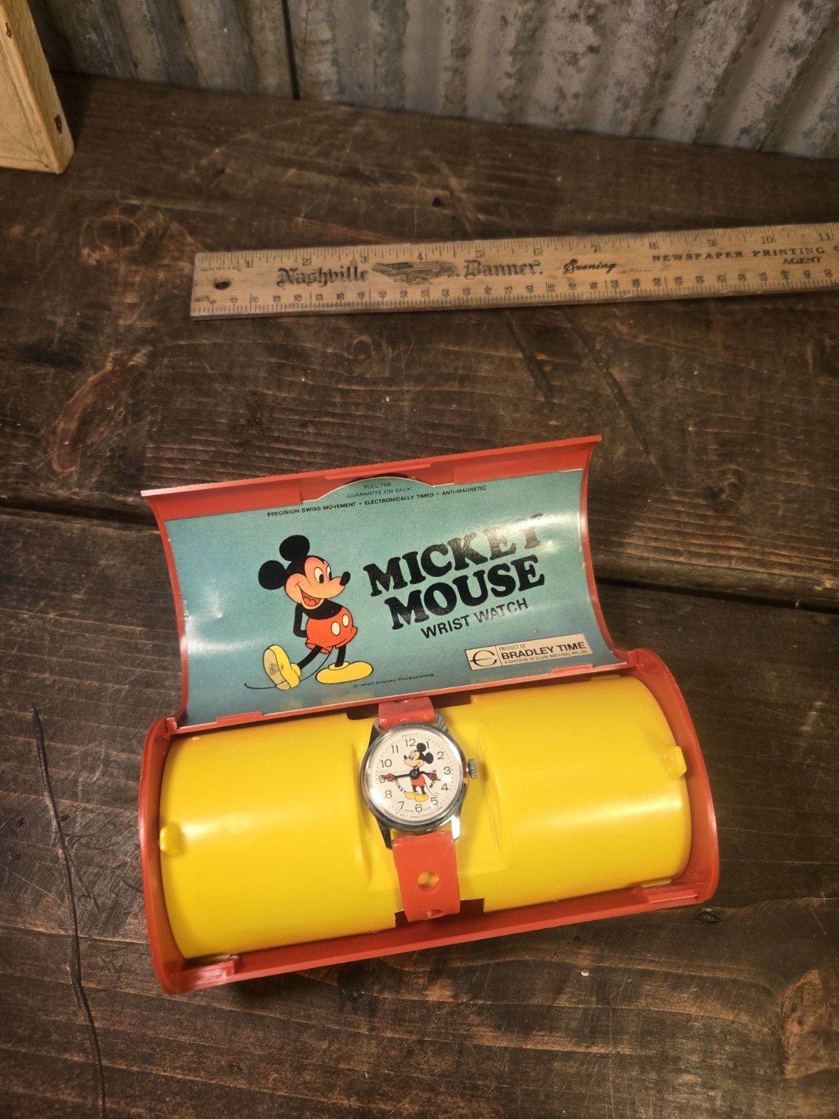 NEW OLD STOCK Vintage Walt Disney Mickey Mouse Bradley Time Wrist Watch 6801