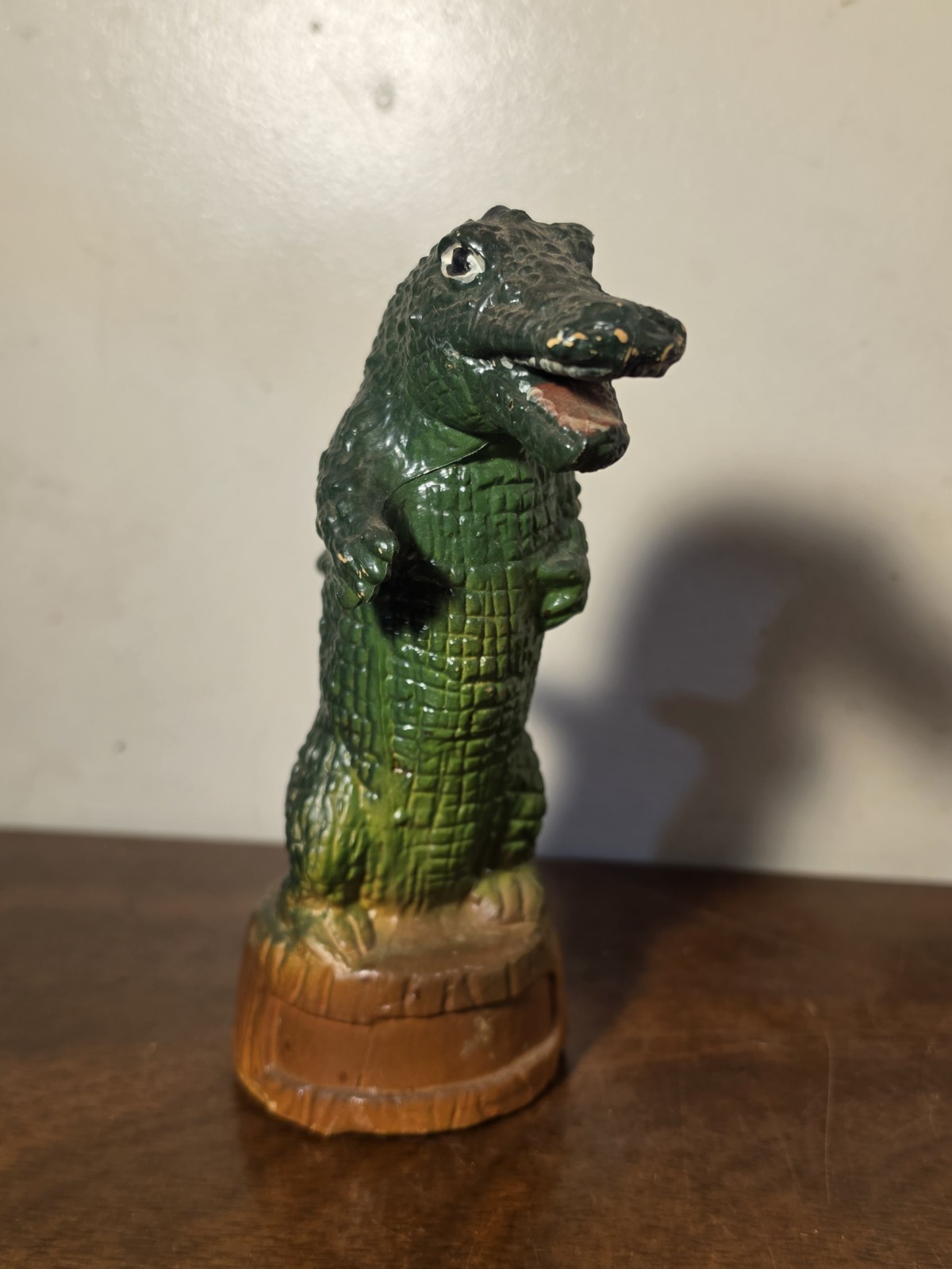 VTG 1980'S PLASTIC CROCODILE ALLIGATOR BANK VTG 1980'S PLASTIC CROCODILE ALLIGATOR BANK