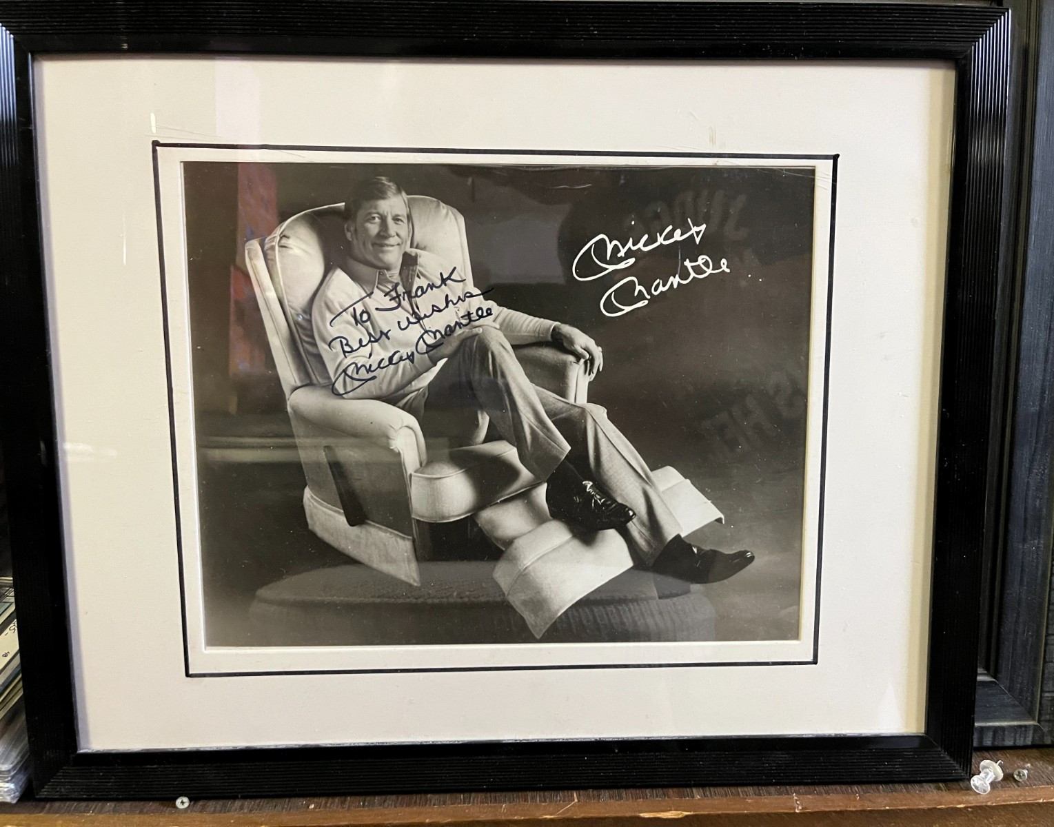 Mickey Mantle in a recliner autographed picture CAS FULL LETTER Yankees HOF