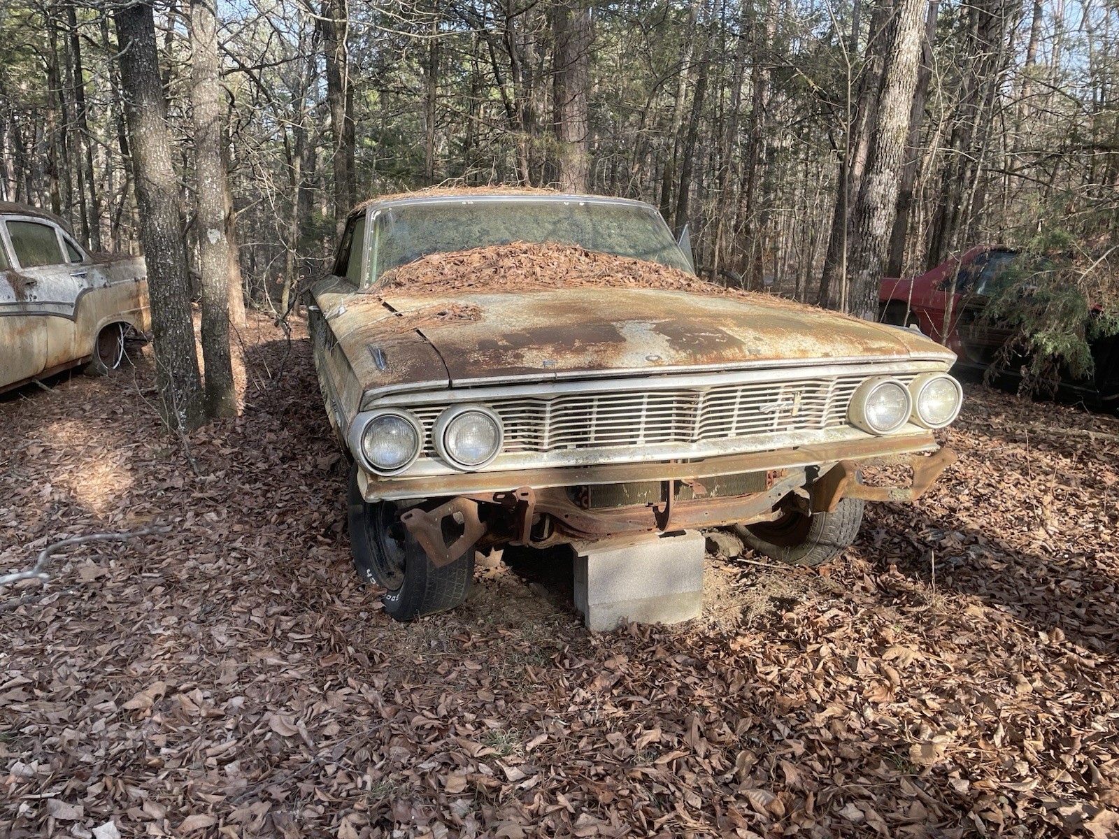 Ford Galaxy 500 They We’re My Grandpas They Just Keep Collecting Rust