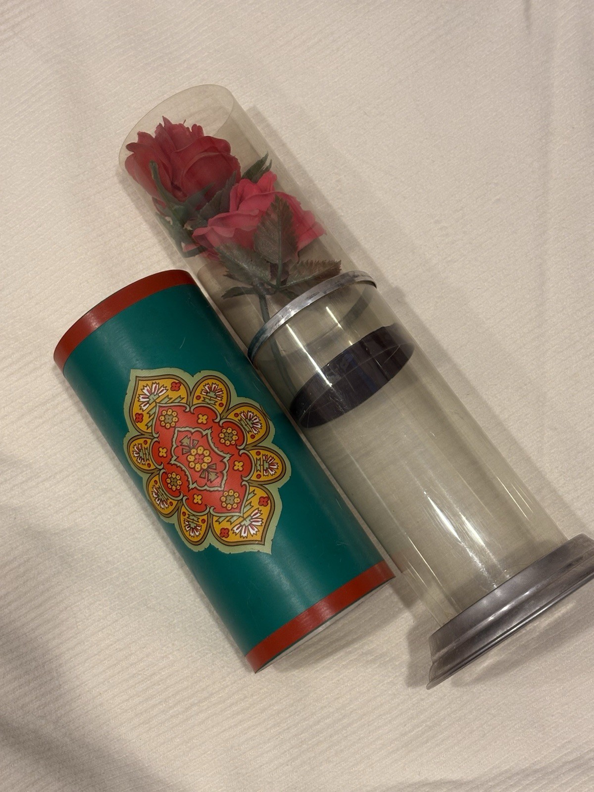 Vintage Magic Trick – Flower Production/Vanishing, Cylinder, Clear Tube (broken) Vintage Magic Trick – Flower Production/Vanishing, Cylinder, Clear Tube (broken)