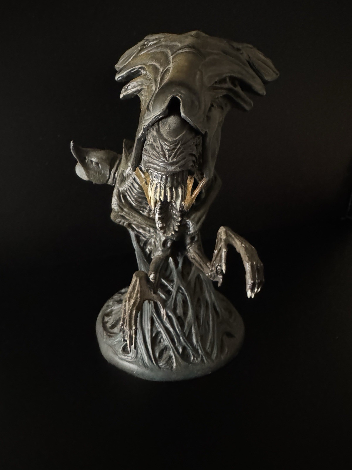 Palisades Alien Queen bust Limited Edition numbered #1373 of 4200 (not The Mini) Palisades Alien Queen bust Limited Edition numbered #1373 of 4200 (not The Mini)