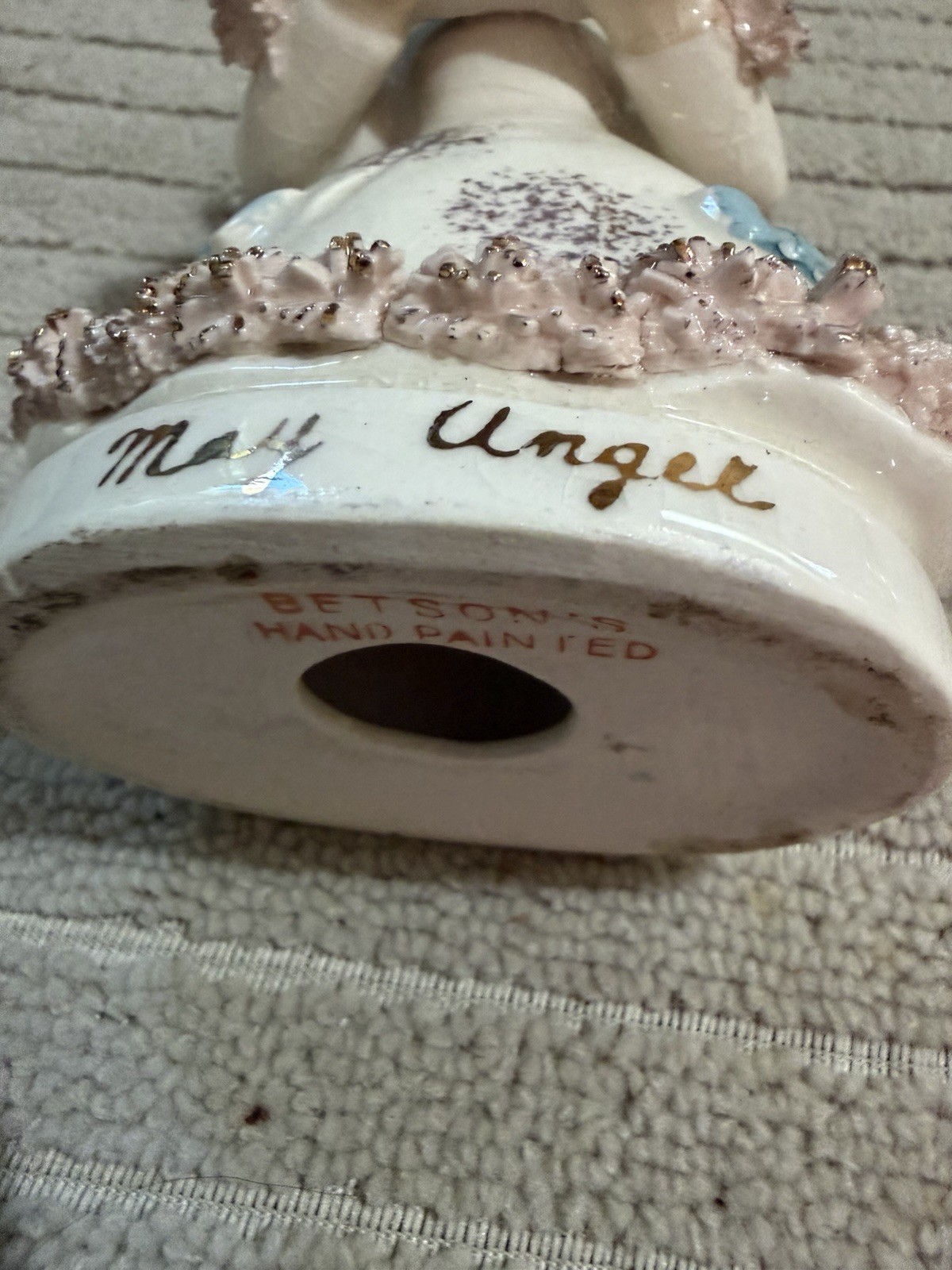 Lefton May Angel - Vintage Porcelain Figurine - Mint Condition - Planting Flower Lefton May Angel - Vintage Porcelain Figurine - Mint Condition - Planting Flower