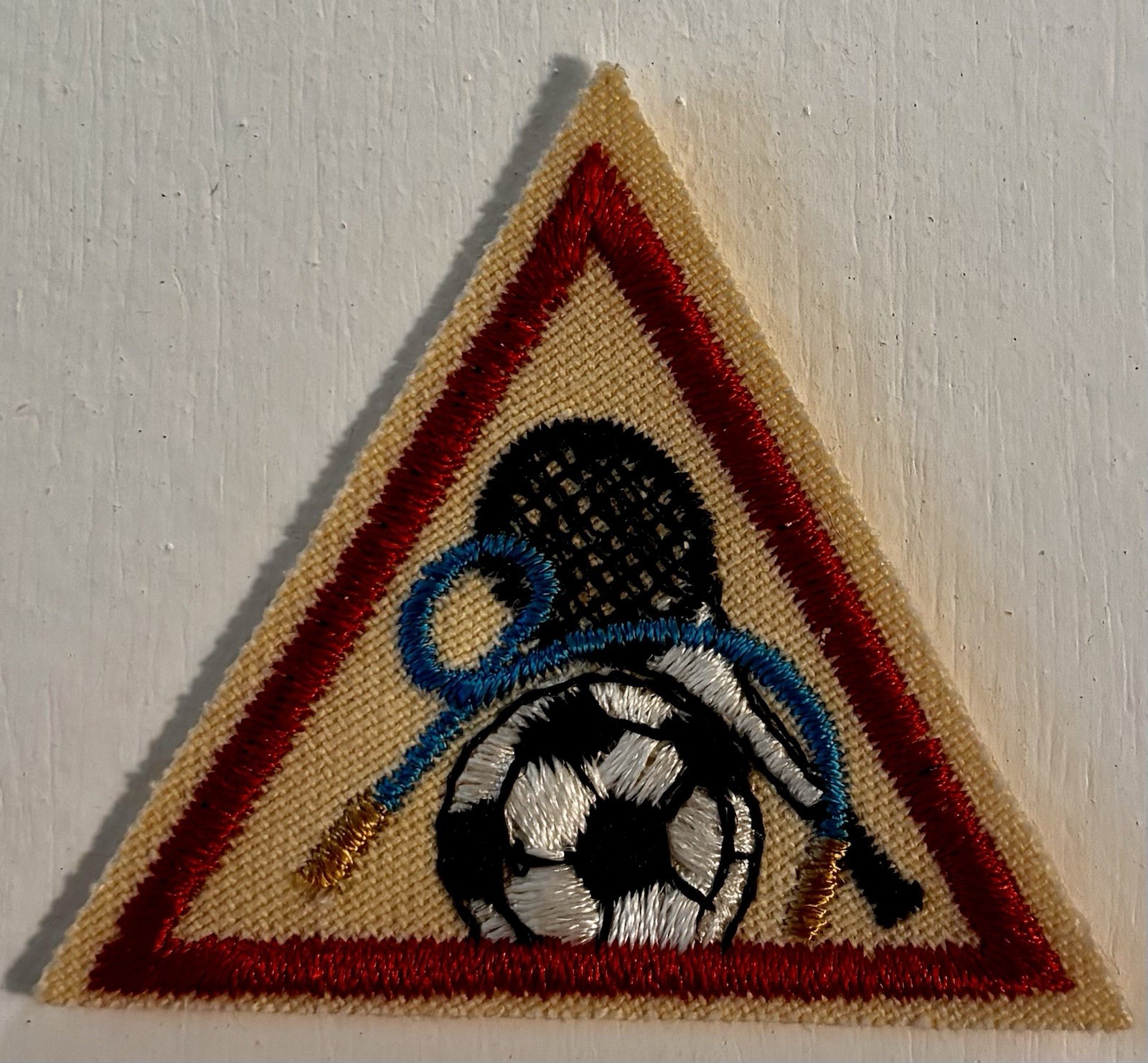 Girl Scout Brownie Badge Sports & Games Retired Red Border Unused Try-It Patch