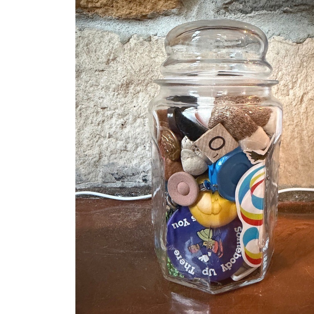 Vintage Trinket Mystery Jar Collectibles Doll Patch Pins Beads iSpy Vintage Trinket Mystery Jar Collectibles Doll Patch Pins Beads iSpy