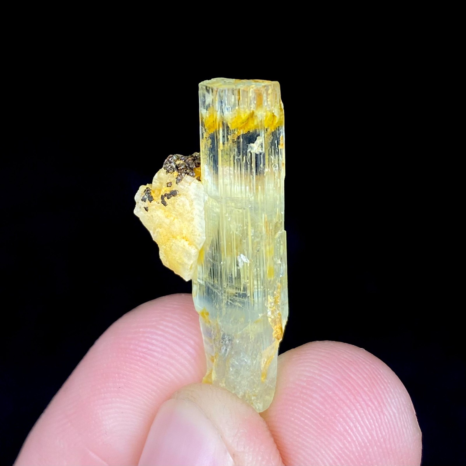 Amazing Standable Aquamarine Crystal with feldspar , Pakistan Mineral Specimen Amazing Standable Aquamarine Crystal with feldspar , Pakistan Mineral Specimen
