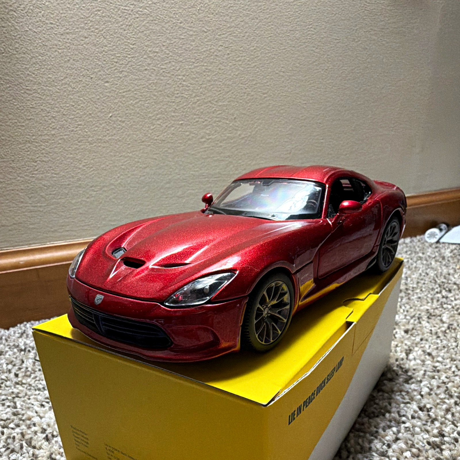 CLEAN G LGB 1:24 SCALE RED CHRYSLER VIPER 2013 DETAILED MAISTO DIECAST MODEL CAR CLEAN G LGB 1:24 SCALE RED CHRYSLER VIPER 2013 DETAILED MAISTO DIECAST MODEL CAR