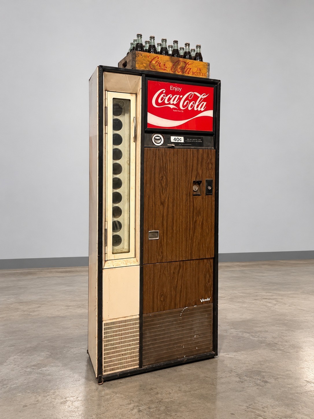 Vintage 1970s Vendo V-90 Coca-Cola Bottle Vending Machine Woodgrain Coke Working
