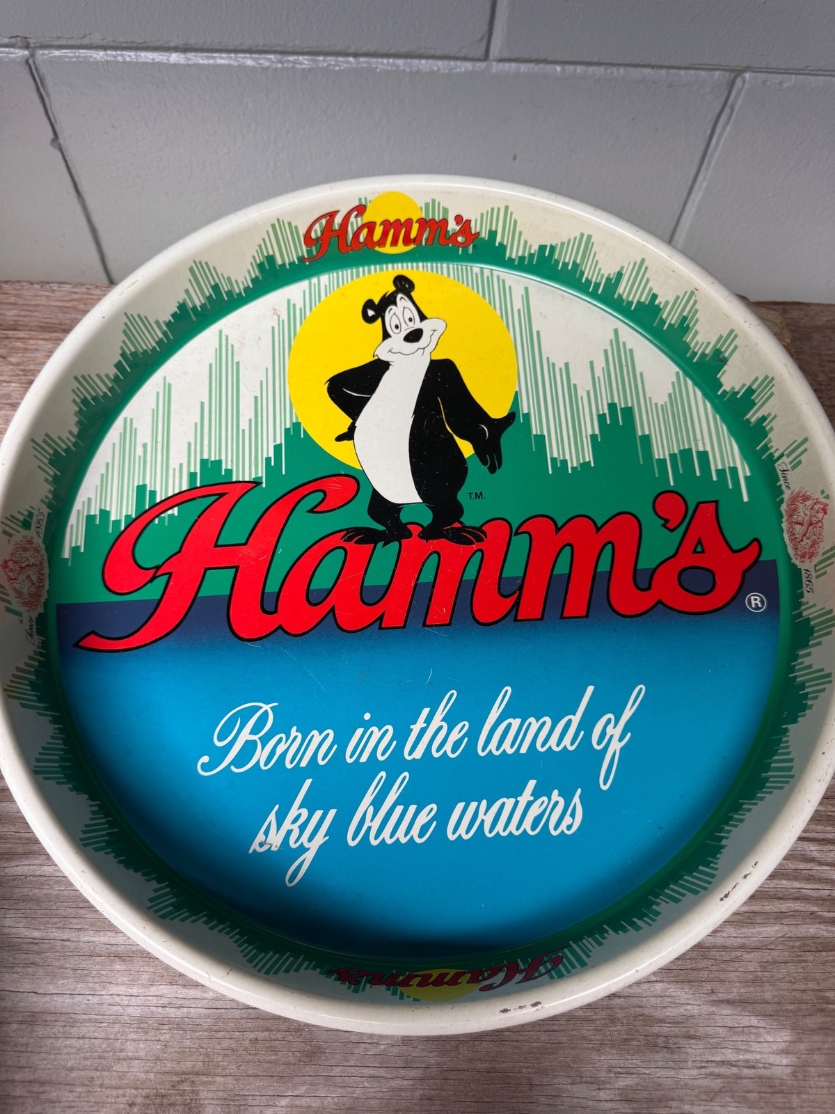 1981 Hamm’s Beer Bear Round Metal Serving Tray Sky Blue Waters Olympia Brewing
