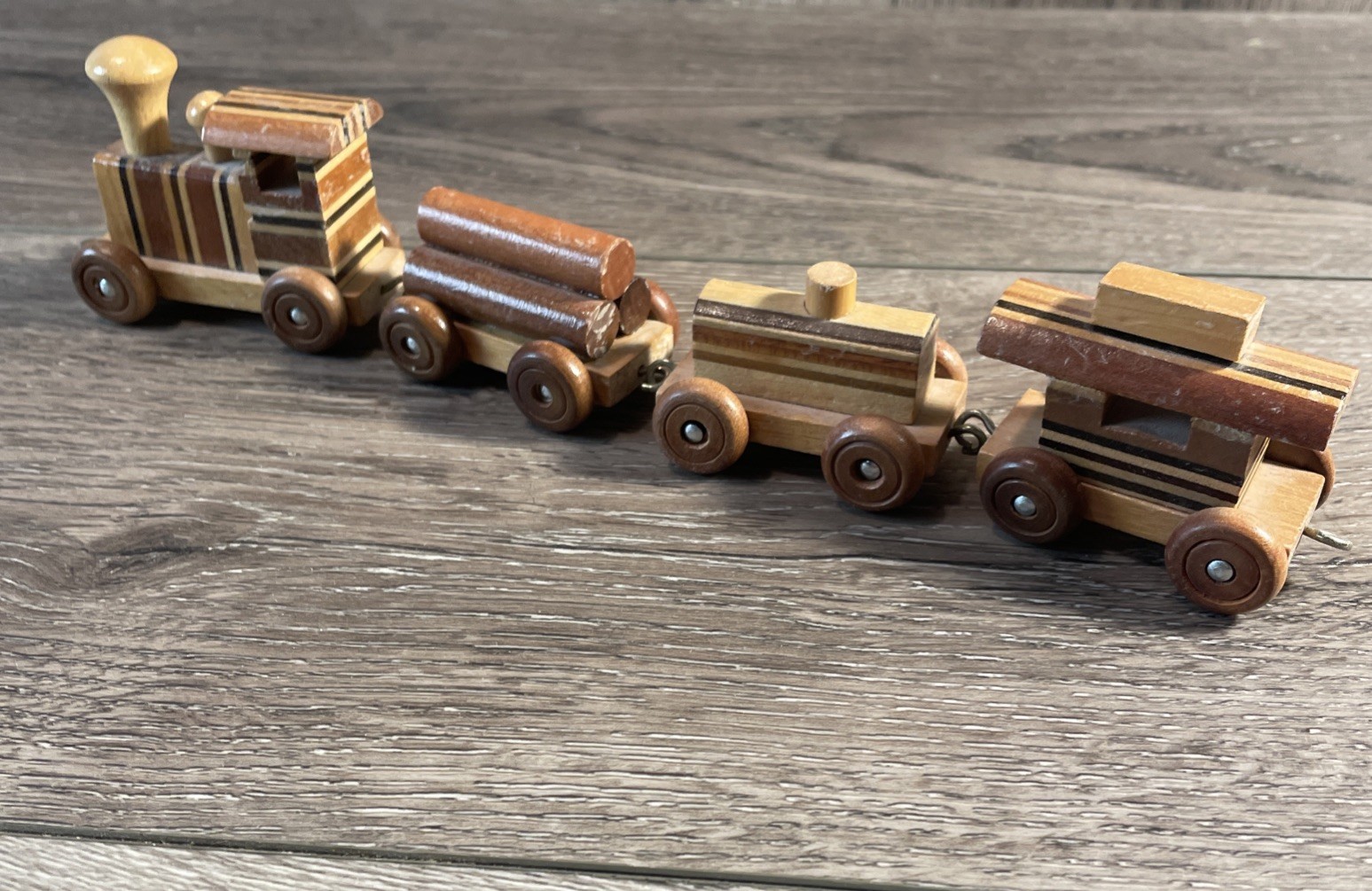 Chug A Log Wood Train - Vintage Christmas
