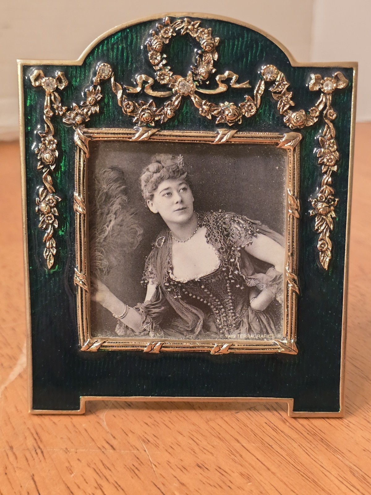 ​Vintage 1989 Terragrafics Green Guilloche Enamel Jeweled Picture Frame 5.5x4.5