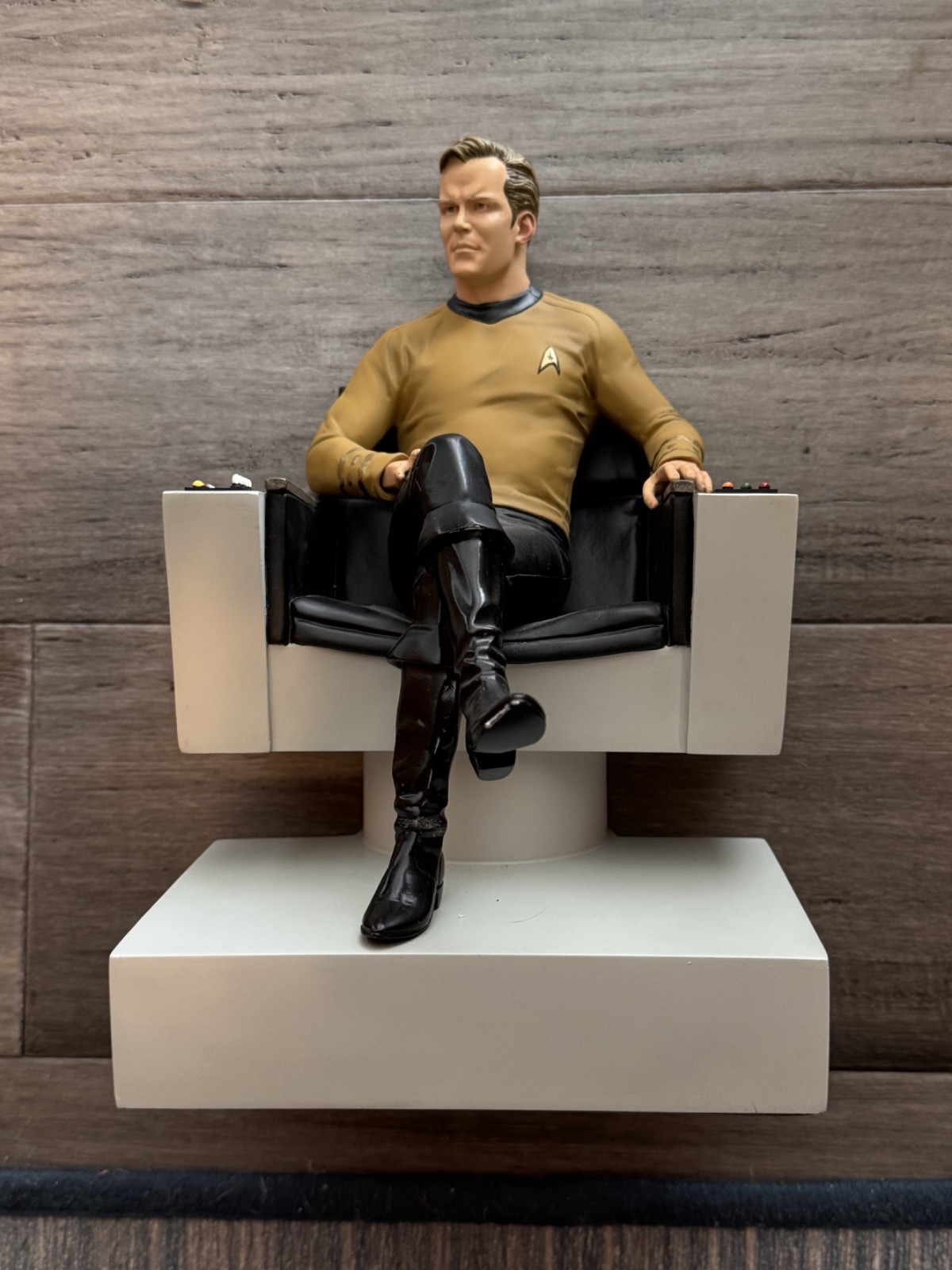 Rare Captain James T Kirk Star Trek Hollywood Collectibles figurine statue #\'d