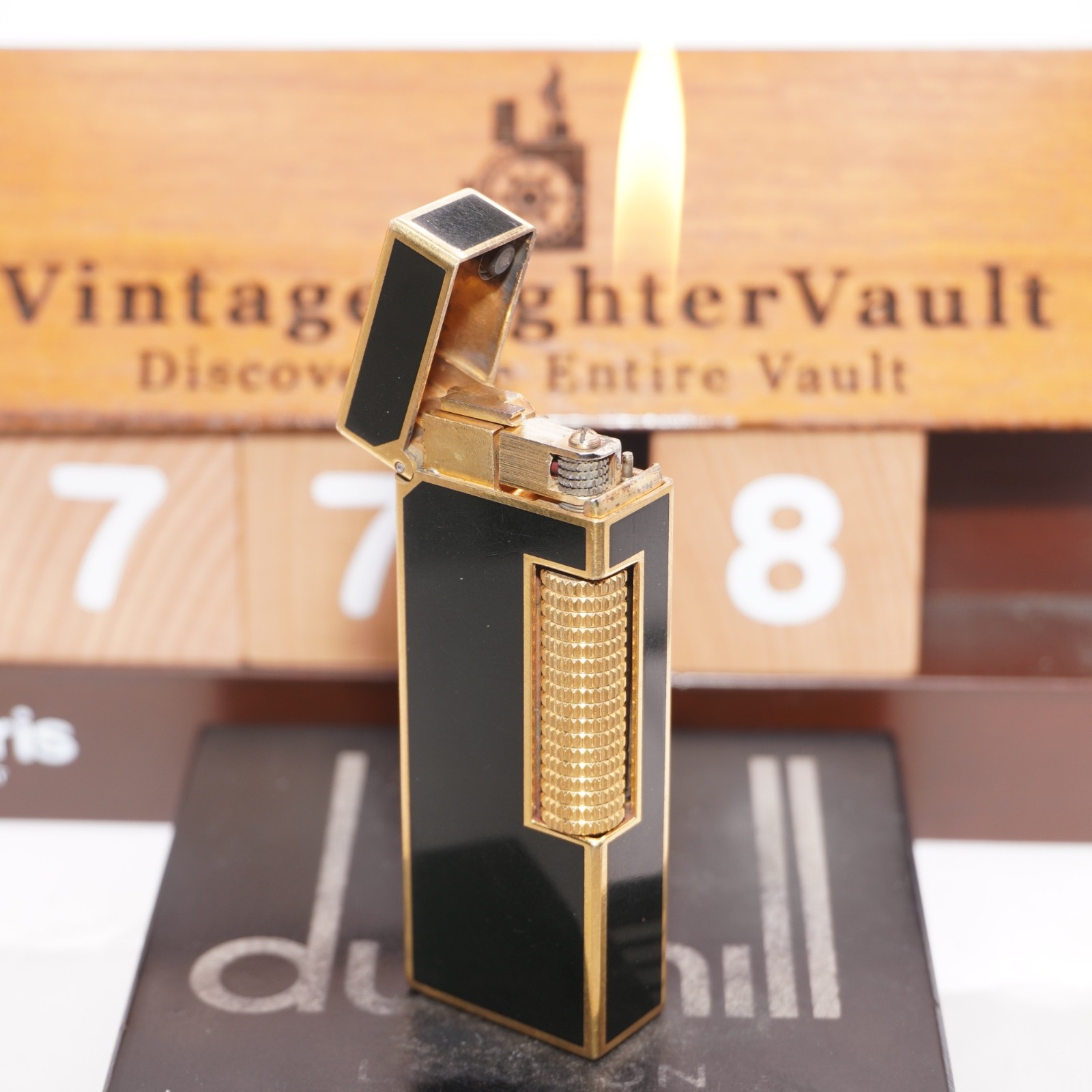 Dunhill Rollagas Lighter Gold/Black Lacquer _Ultrasonically Cleaned_Working Dunhill Rollagas Lighter Gold/Black Lacquer _Ultrasonically Cleaned_Working