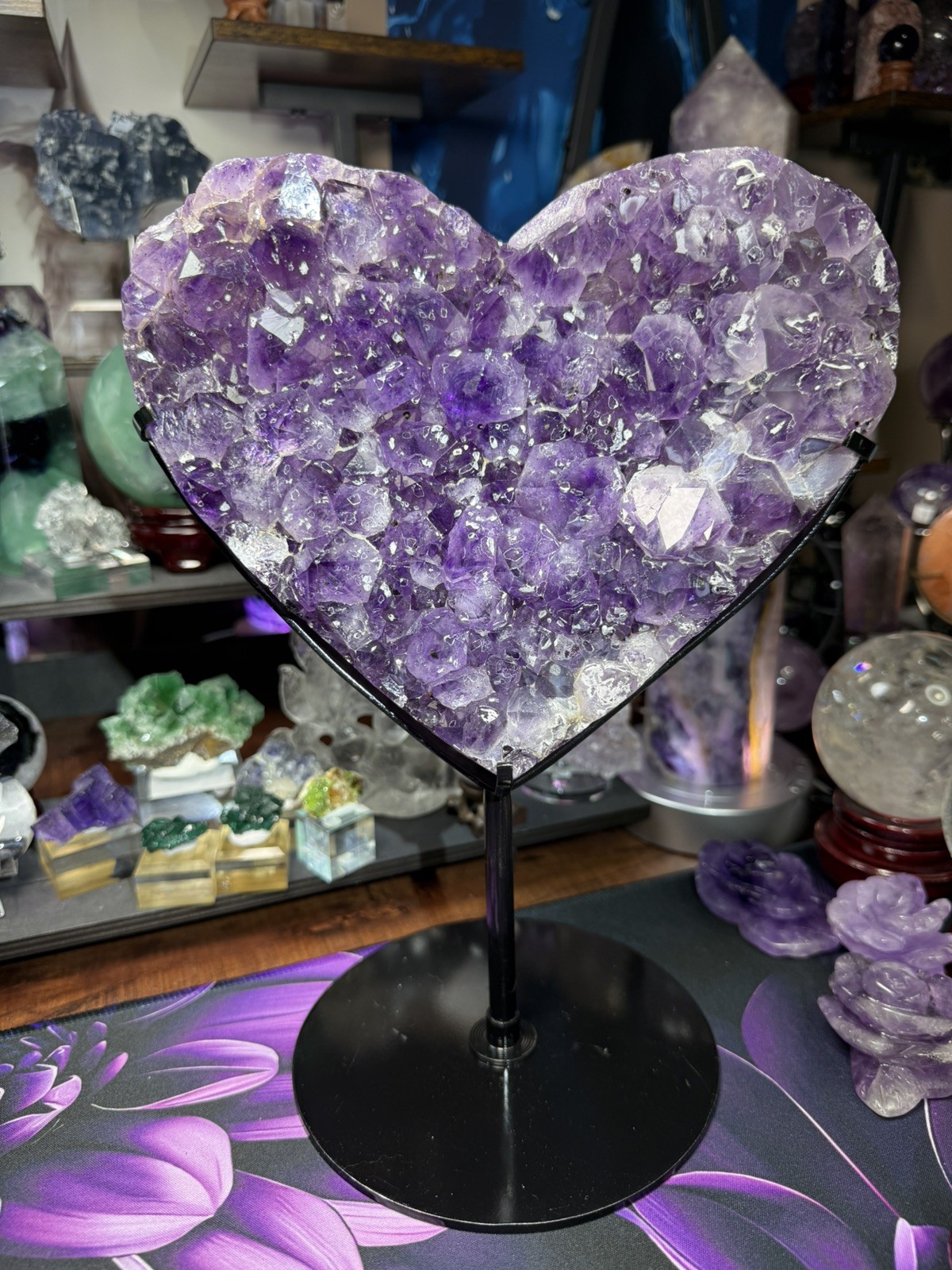 HUGE AMETHYST/CALCITE HEART WITH CUSTOM HOLDER CRYSTAL STATEMENT PIECE HUGE AMETHYST/CALCITE HEART WITH CUSTOM HOLDER CRYSTAL STATEMENT PIECE