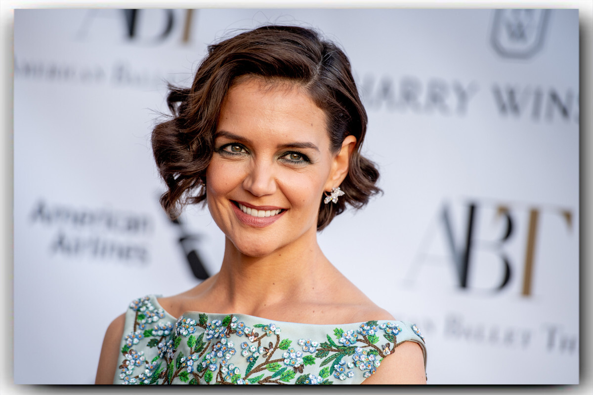 Katie Holmes 4 x 6 inch Celebrity Print Collectible Photo 100036