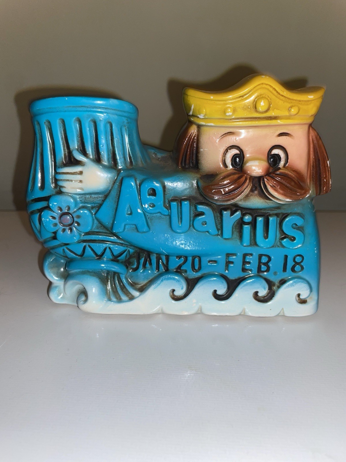 Vintage Zodiac Aquarius Horoscope Ceramic King Water As-is Read