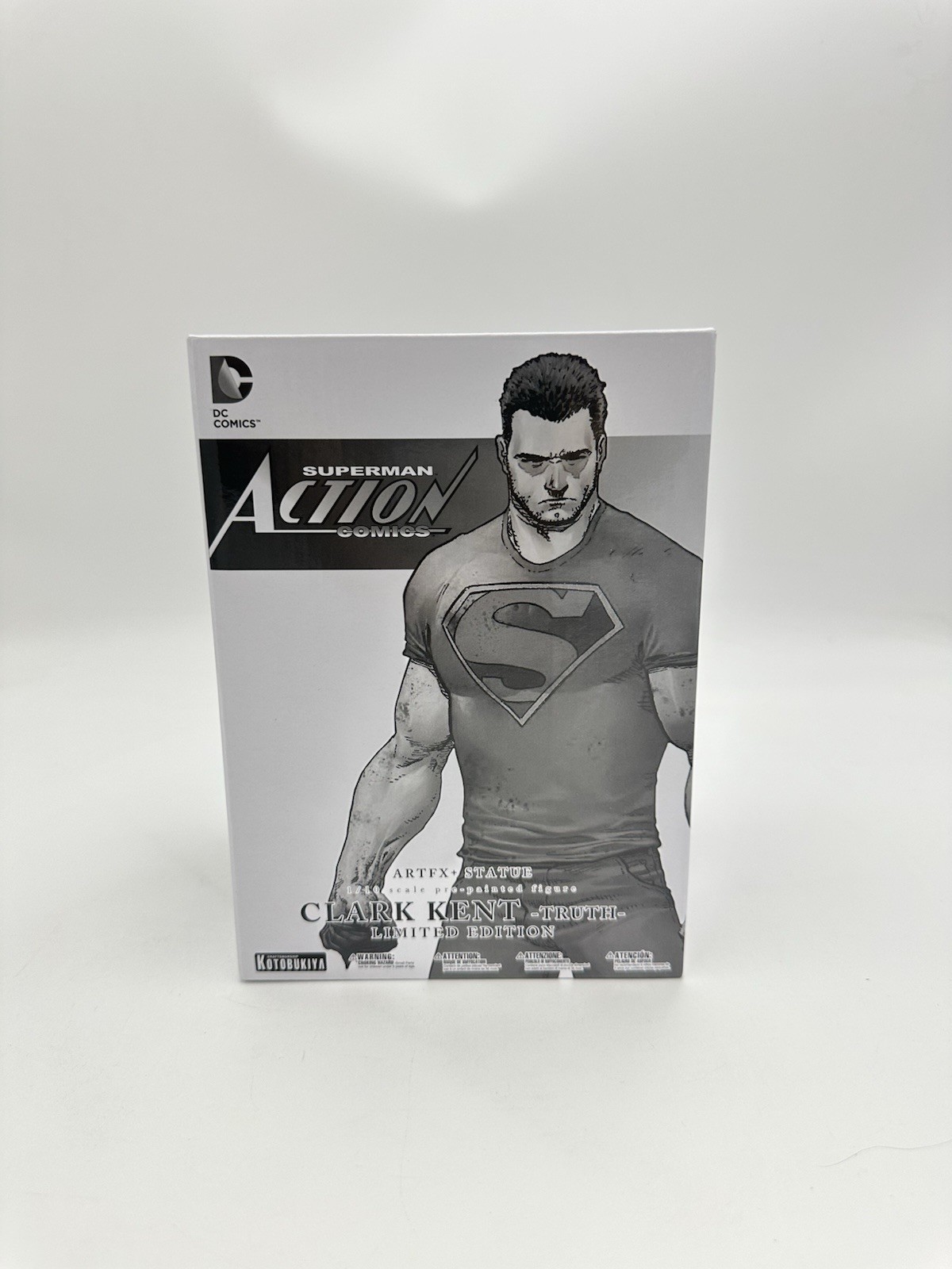 LIMITED EDITION DC COMICS CLARK KENT – TRUTH – ARTFX+ Statue SDCC 2016 LIMITED EDITION DC COMICS CLARK KENT – TRUTH – ARTFX+ Statue SDCC 2016