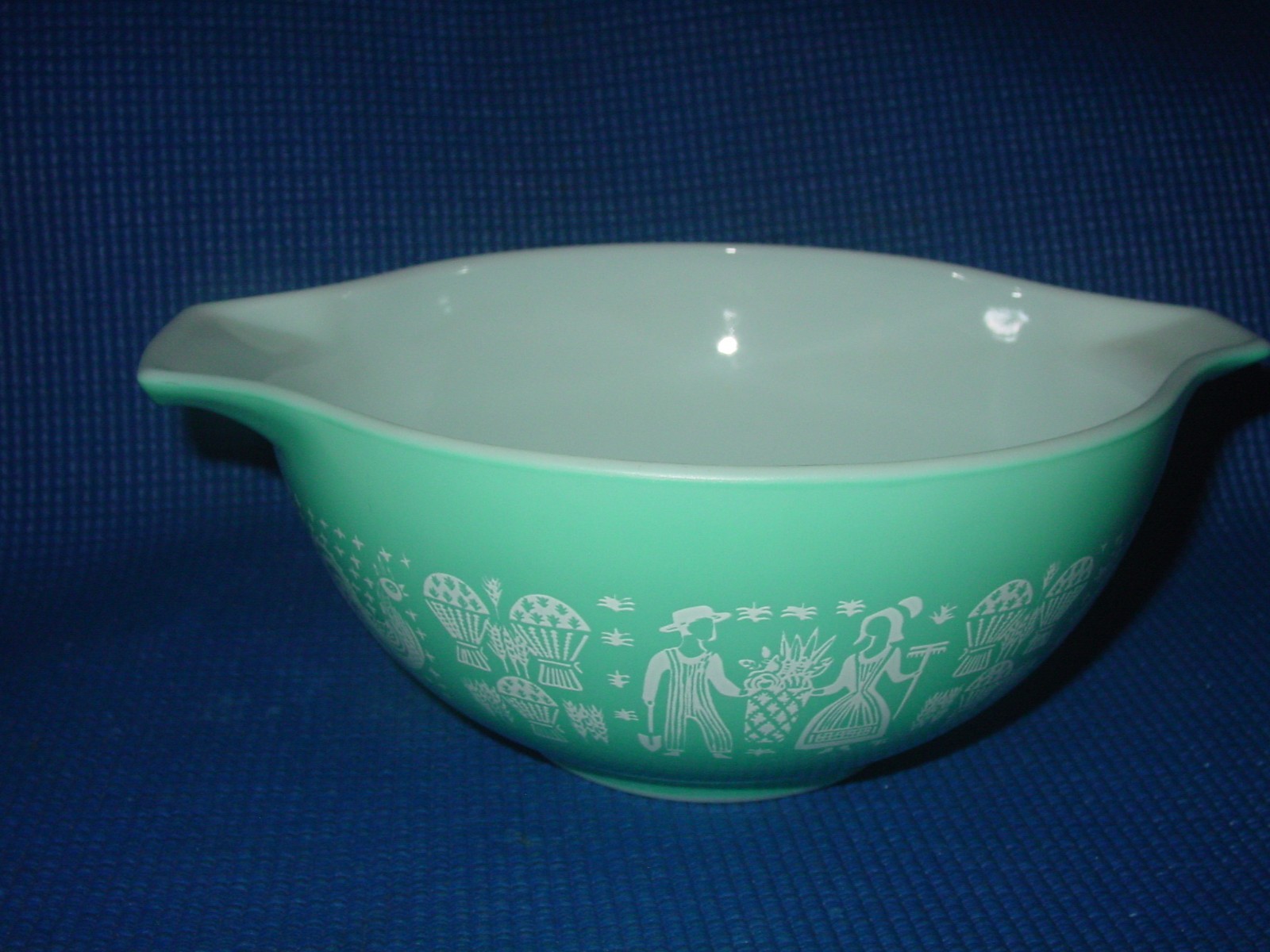 PYREX AMISH CINDERELLA BUTTERPRINT TURQUOISE BOWL 442 NESTING MIXING 1 1/2 QT