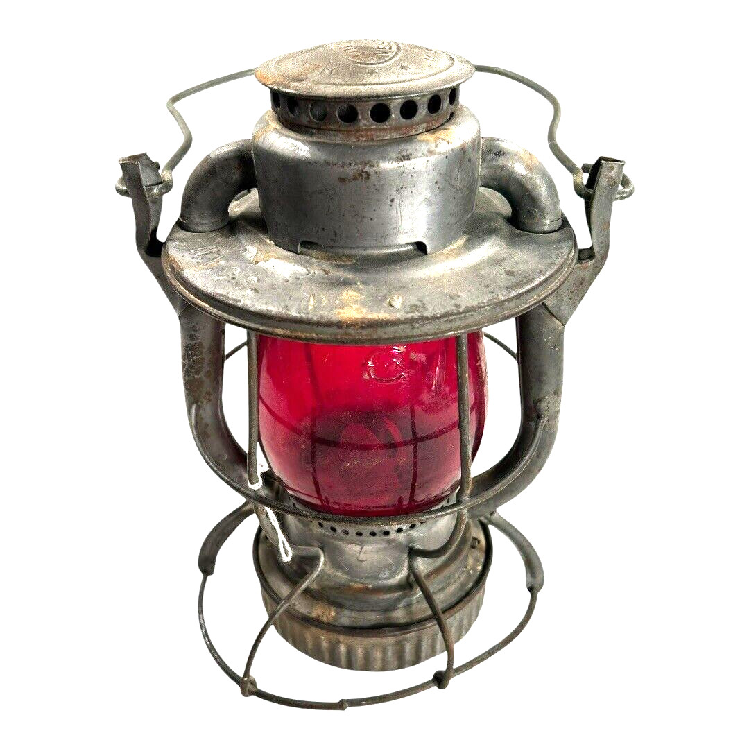 Vintage N.Y. C.S.  Dietz Vesta Railroad Lantern with Red Globe Dietz New York US