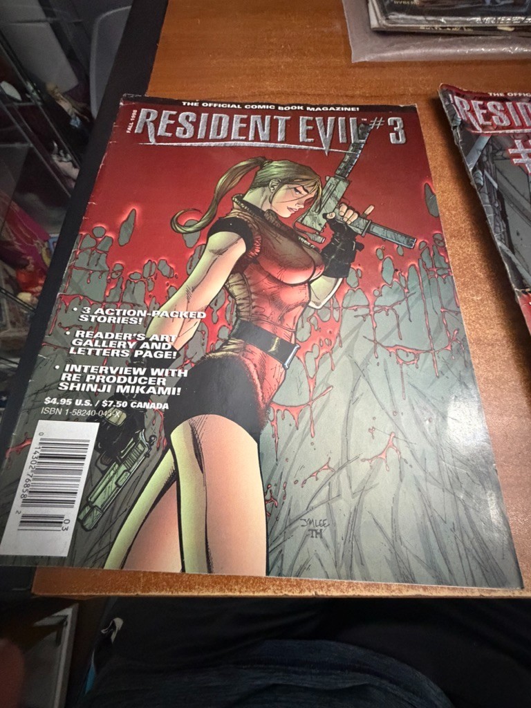RESIDENT EVIL ISSUE No 3 THE OFFICIAL COMIC BOOK MAGAZINE FIRST PRINT 1998 RESIDENT EVIL ISSUE No 3 THE OFFICIAL COMIC BOOK MAGAZINE FIRST PRINT 1998