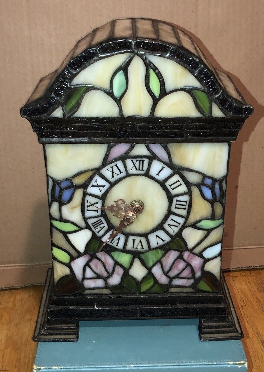 Stained glass 10.5” mantle clock Lamp Lights Up Tiffany style Flowers Ambient