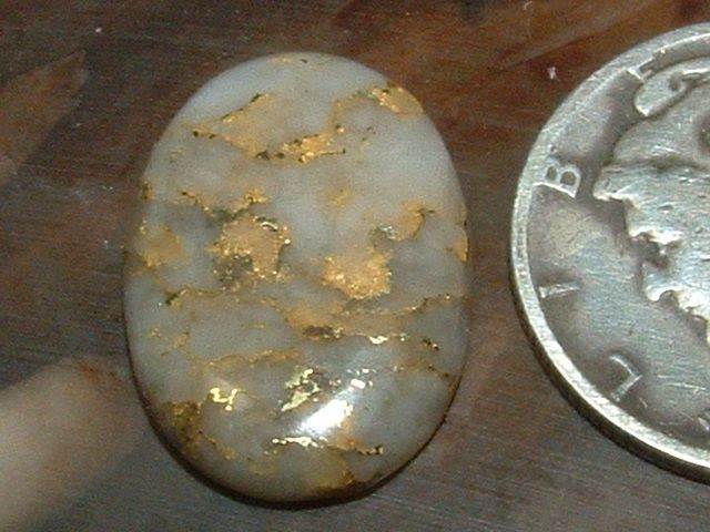 OREGON BLUE MTNS. GOLD QUARTZ CABOCHON 6.1 CARATS NATURAL GOLD GEMS OREGON BLUE MTNS. GOLD QUARTZ CABOCHON 6.1 CARATS NATURAL GOLD GEMS
