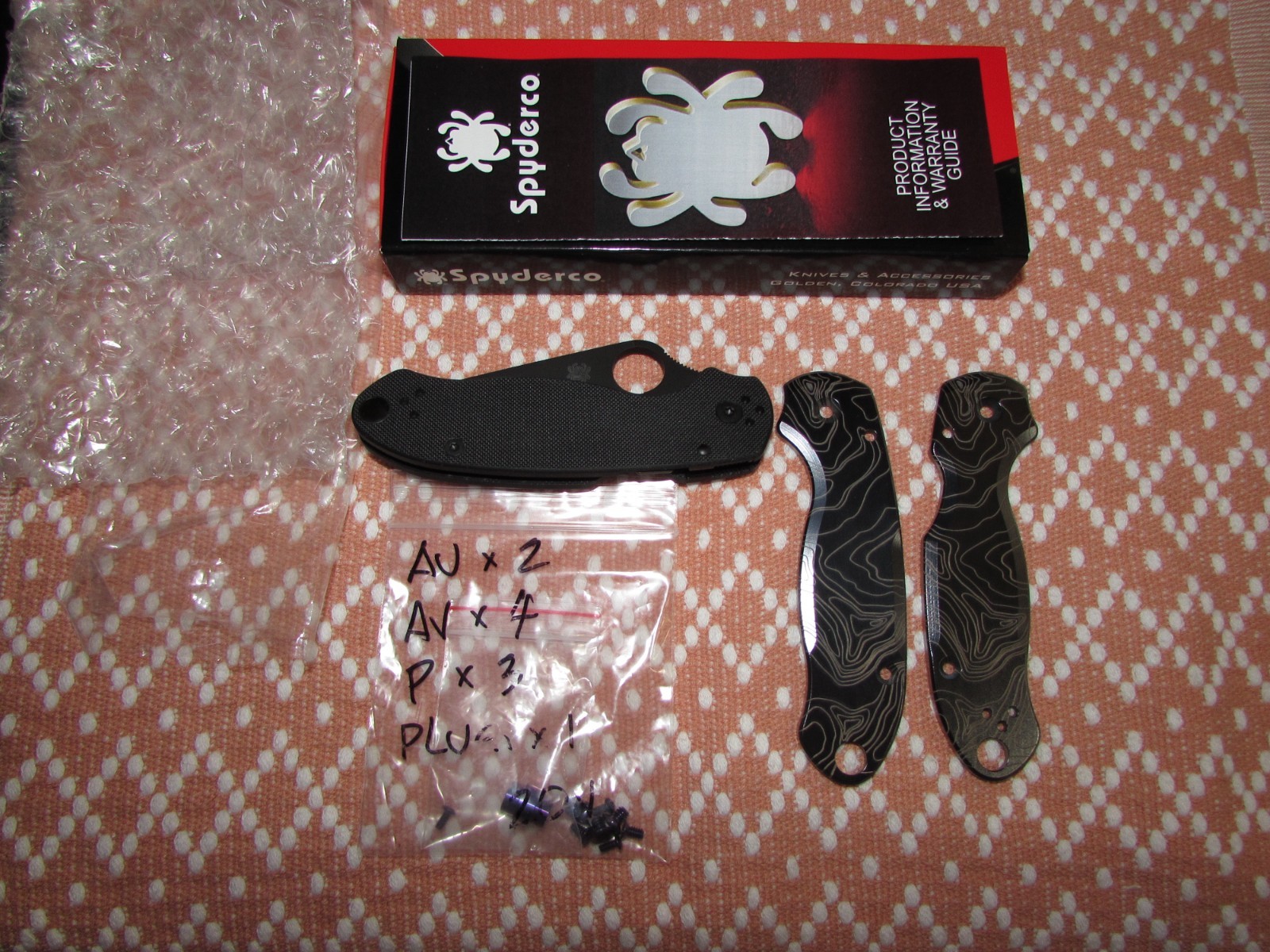 SPYDERCO ParaMilitary 3 C223GPBK, PM2, S45VN, TOPO TITANIUM SCALES, TI HARDWARE