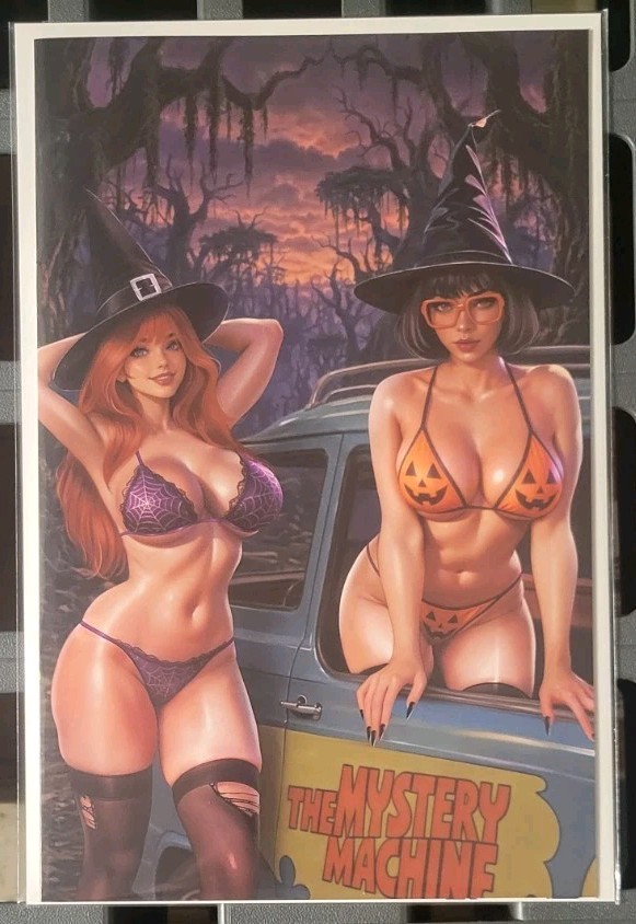 Bigg Pigg Origin Story #1 BELKA Daphne & Velma Halloween Virgin Variant - NM