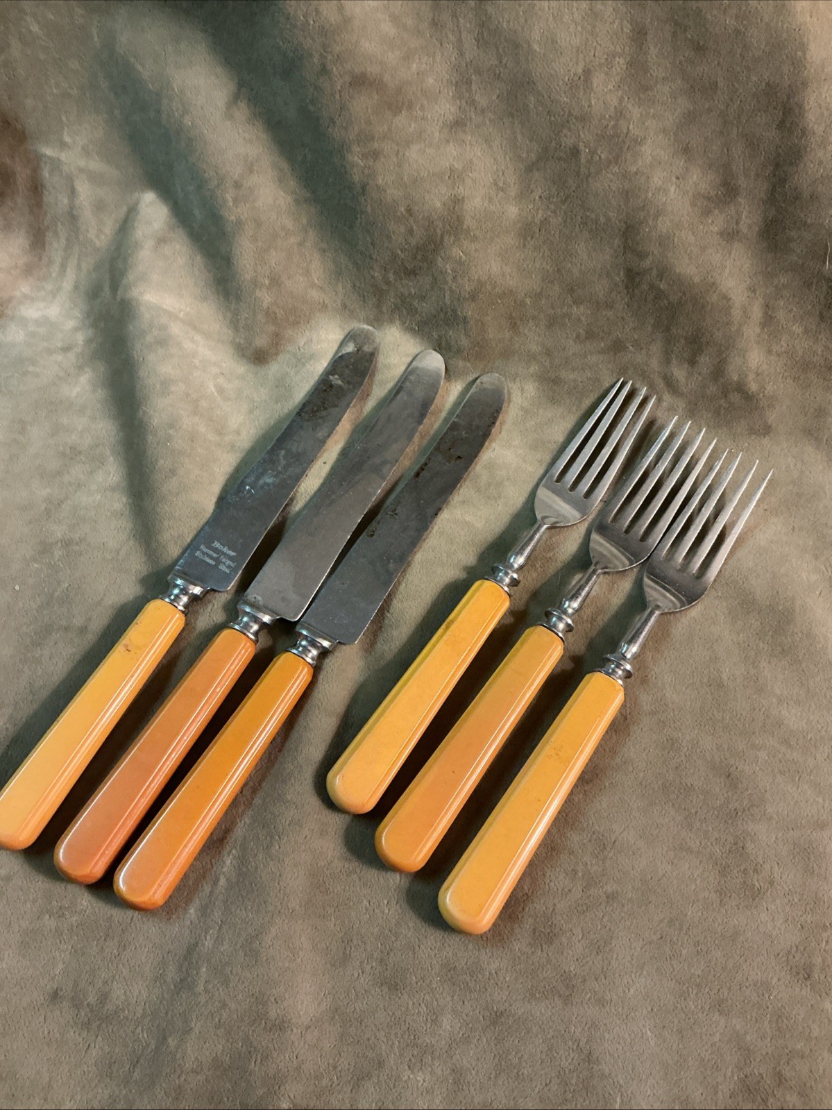 Vintage Bk Er Stainless Steel And Yellow BAKELITE Handle 3 Knife 3 Fork As Is