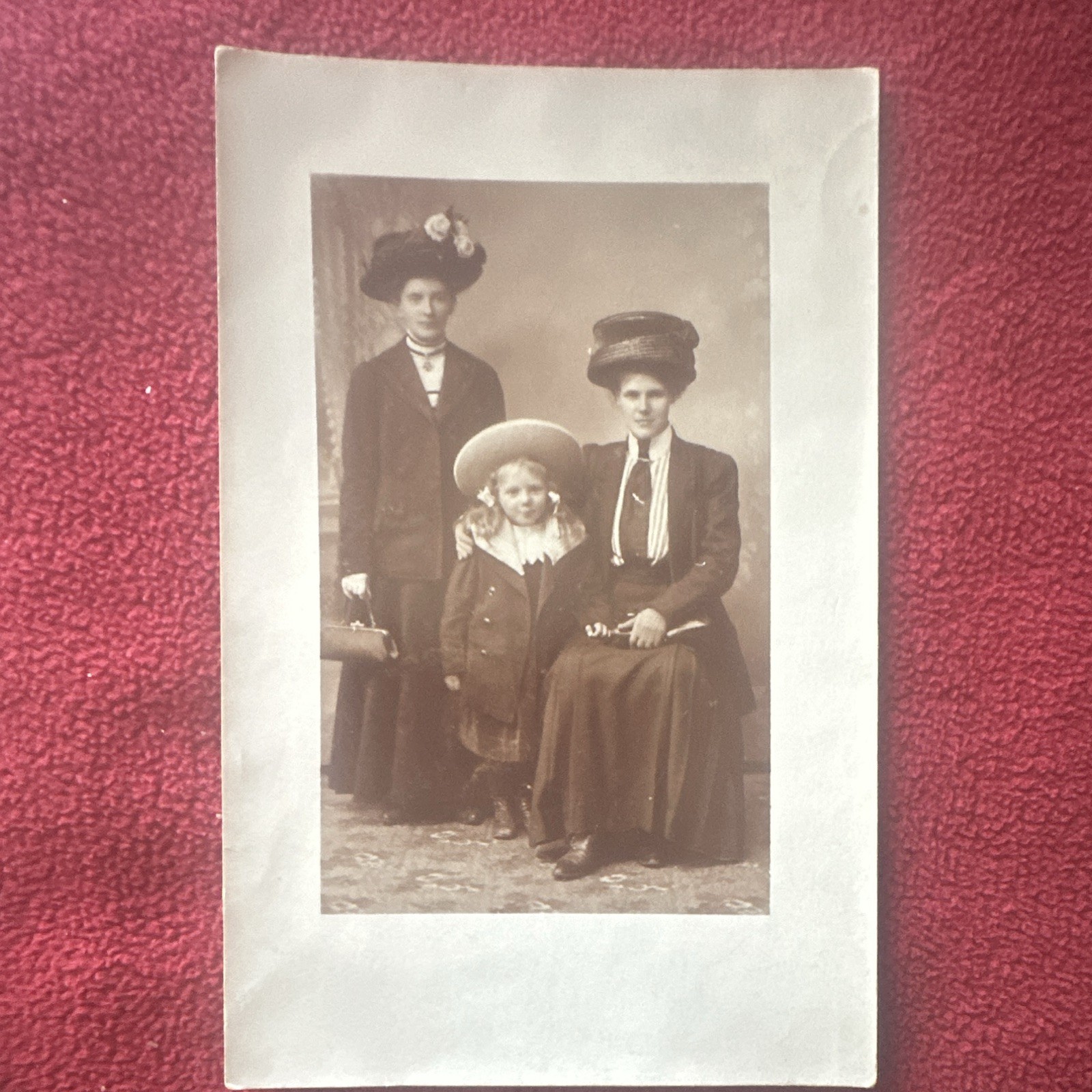 Edwardian Photograph Ladies  In Hats 1900-1910 Original Photo Antique Portrait