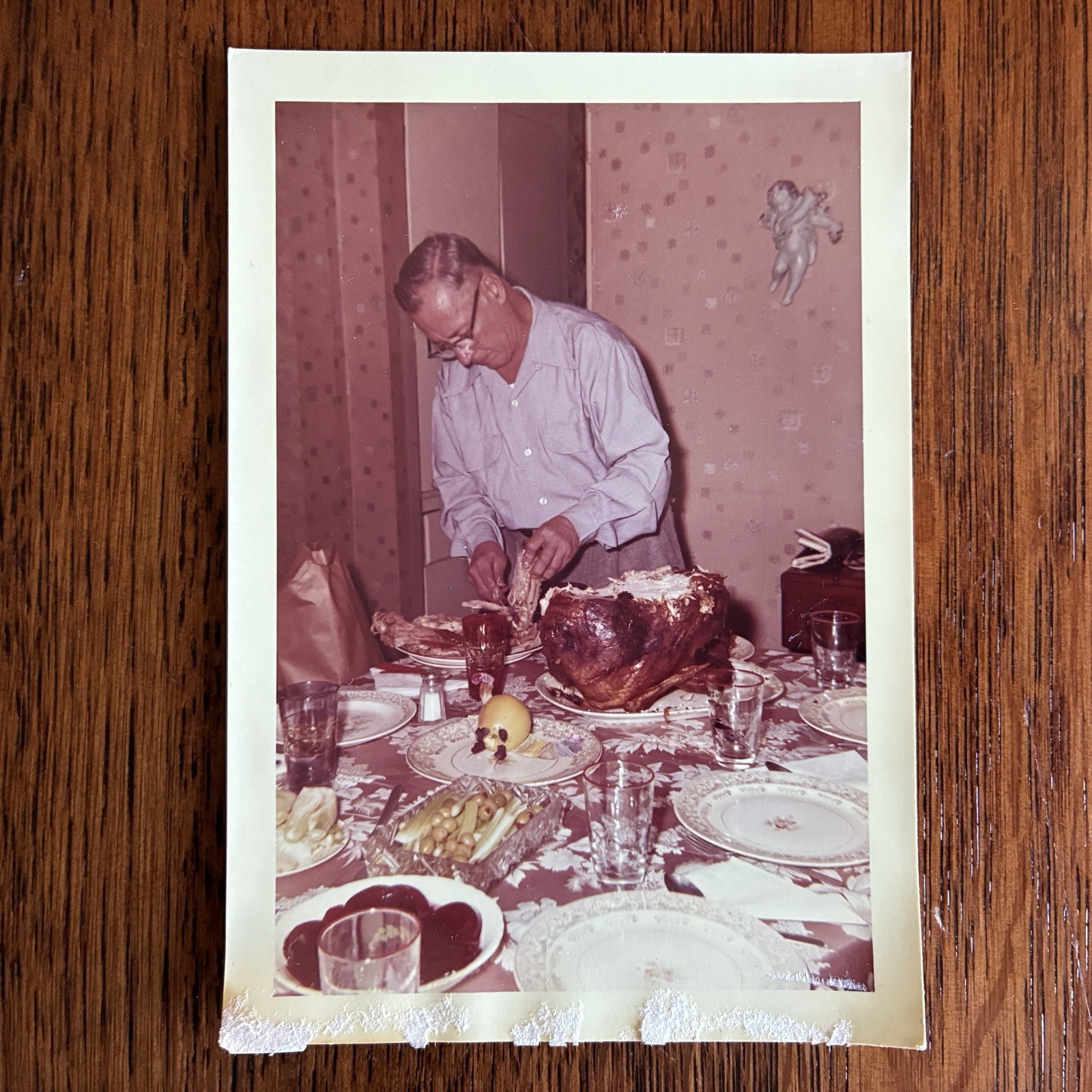 Thanksgiving man carve turkey 🦃 family dinner table food cranberry Cupid Cherub