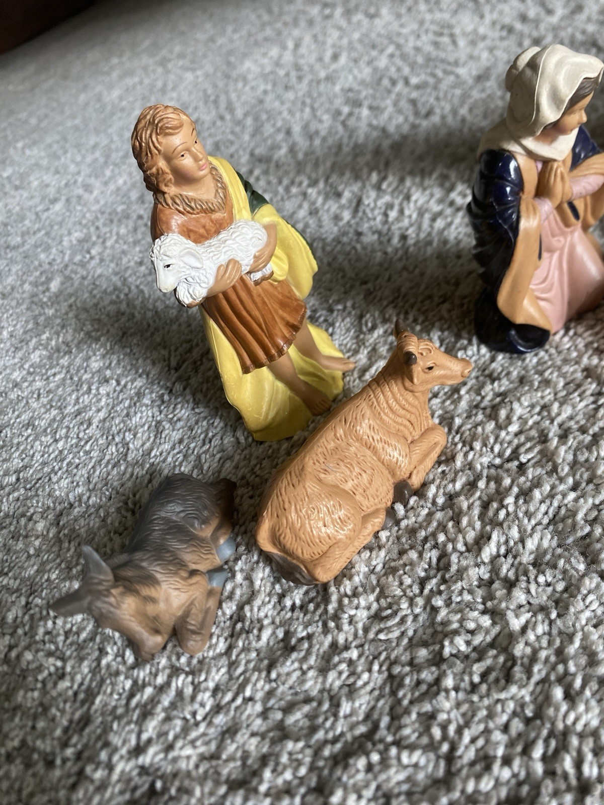 Vtg Nativity Set Resin Plastic Figurines Christmas Scene 9 pieces Nice Condition