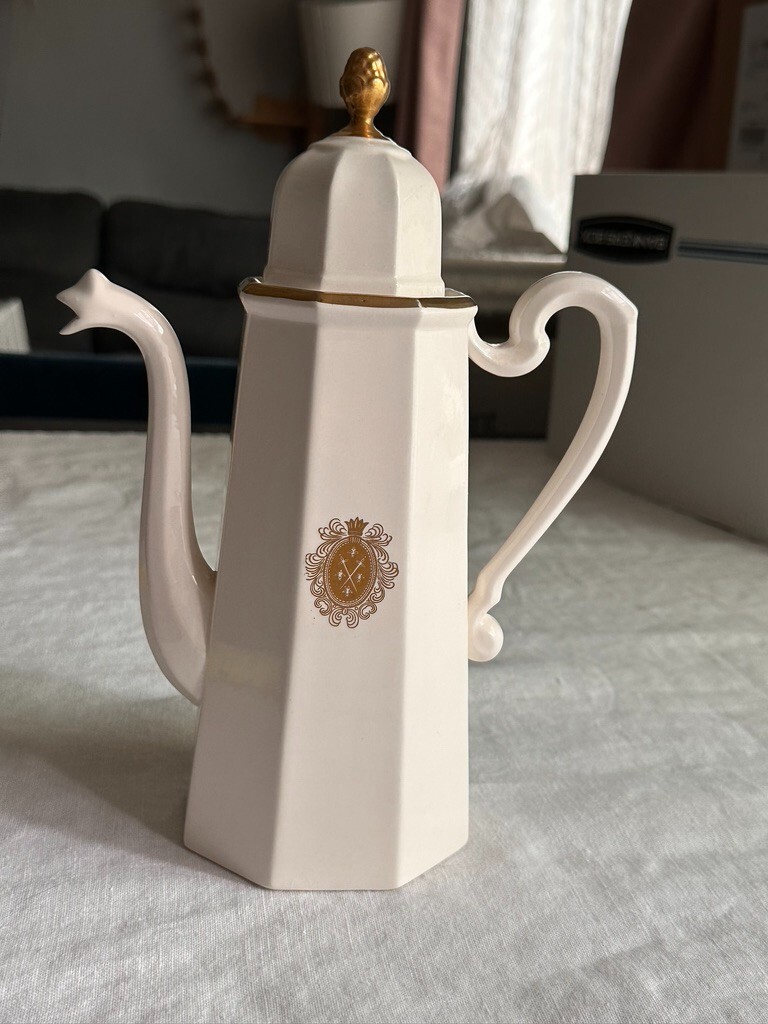 ERNEST SOHN CREATIONS Coffee Pot White with Gold details ,VINTAGE 10.75\