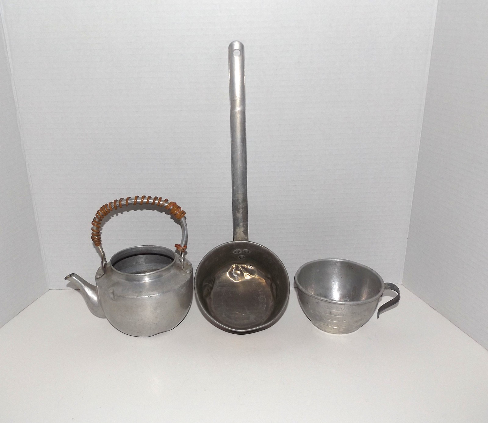 Vintage 3 Pc Aluminum Kitchenware Primitive Farmhouse Utensils Serveware