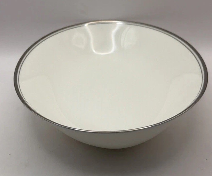 Mikasa Wellesley Oval Serving Bowl 10” Fine Bone China Platinum Trim VTG Mikasa Wellesley Oval Serving Bowl 10” Fine Bone China Platinum Trim VTG