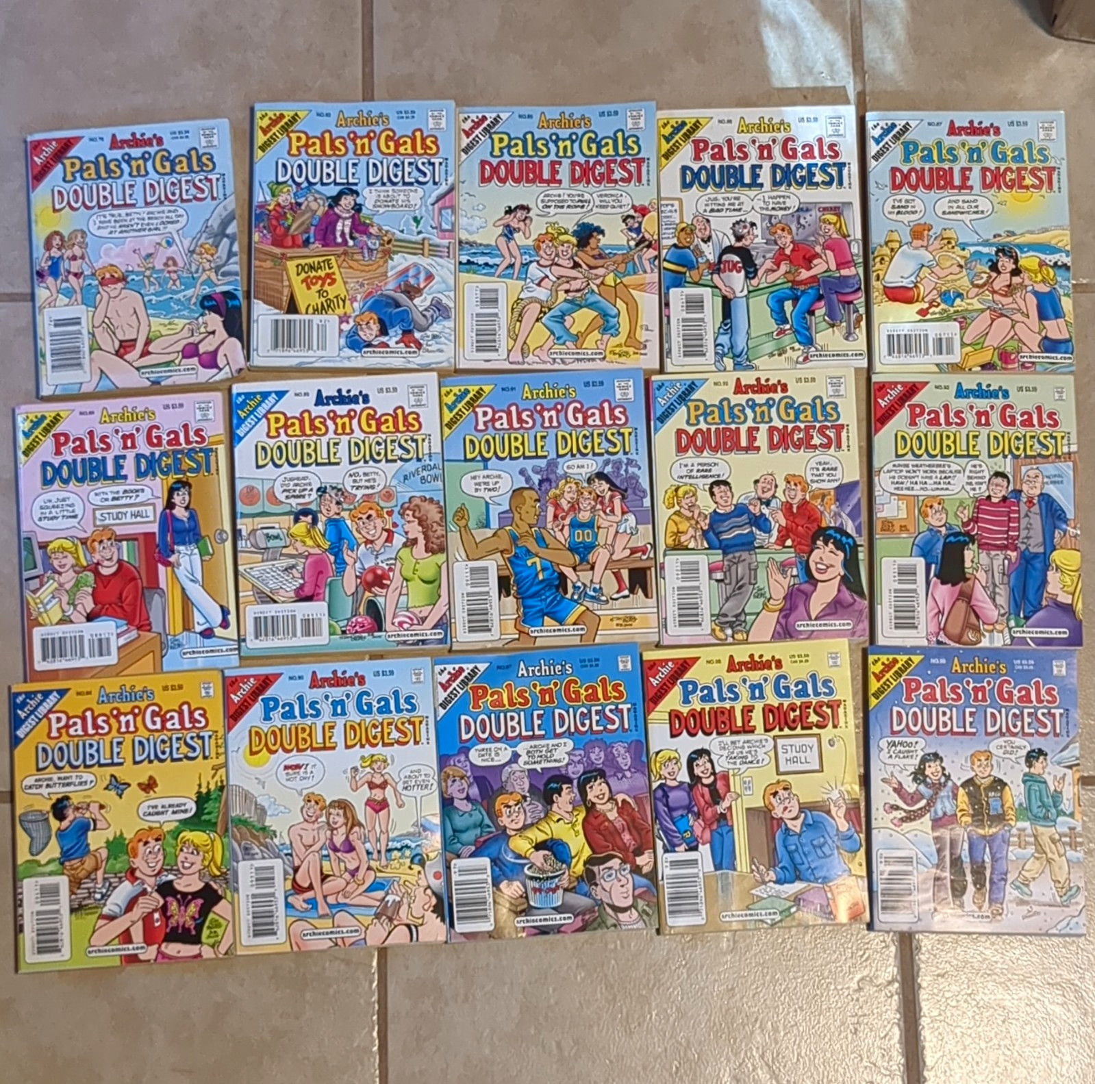 Archie Comics Archie\'s Pals \'n\' Gals Double Digest Lot, 30 Issues, 2003-2005 Archie Comics Archie\'s Pals \'n\' Gals Double Digest Lot, 30 Issues, 2003-2005