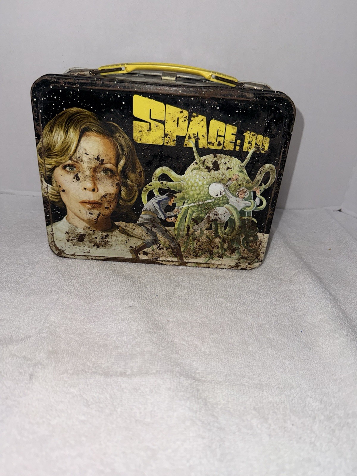 VINTAGE 1975 SPACE: 1999 Double Sided Metal Tin Sci-fi Lunch Box *No Thermos* VINTAGE 1975 SPACE: 1999 Double Sided Metal Tin Sci-fi Lunch Box *No Thermos*