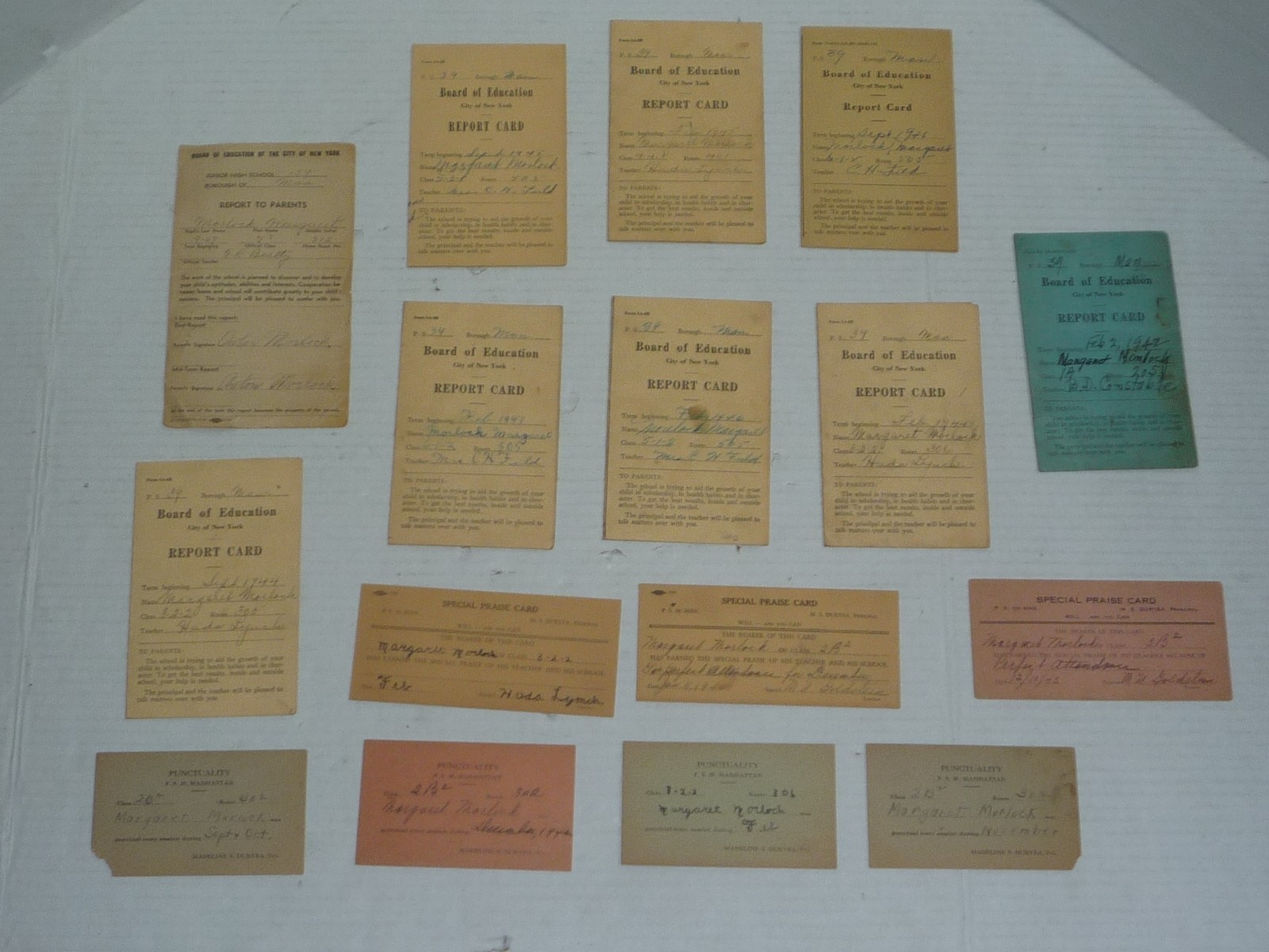 VINTAGE 1940\'S BOARD OF EDUCATION CITY OF NEW YORK REPORT CARDS PLUS OTHERS