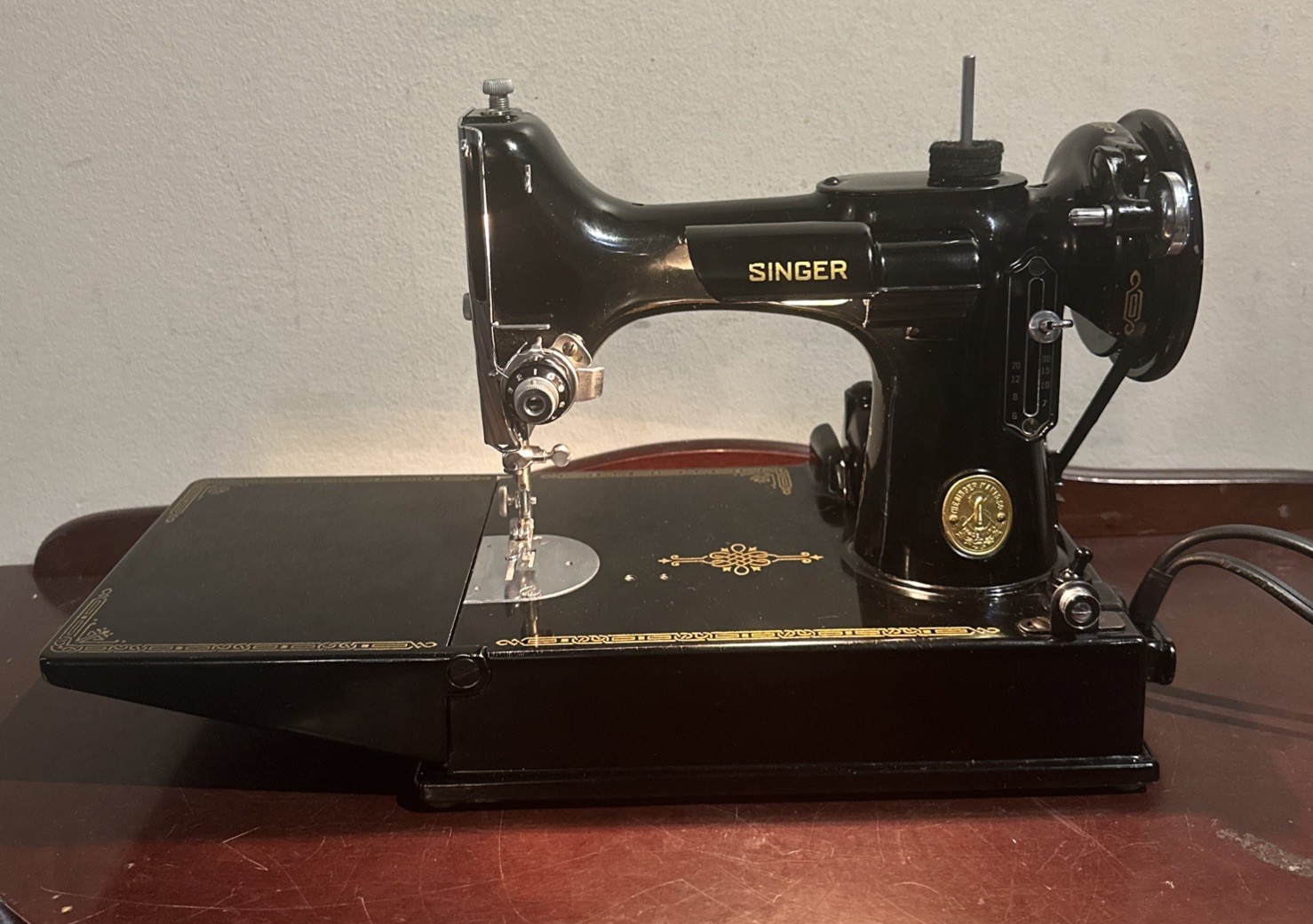 Vintage 1948 SINGER 221-1 Blk Featherweight Sewing Machine w/ Pedal & Case 