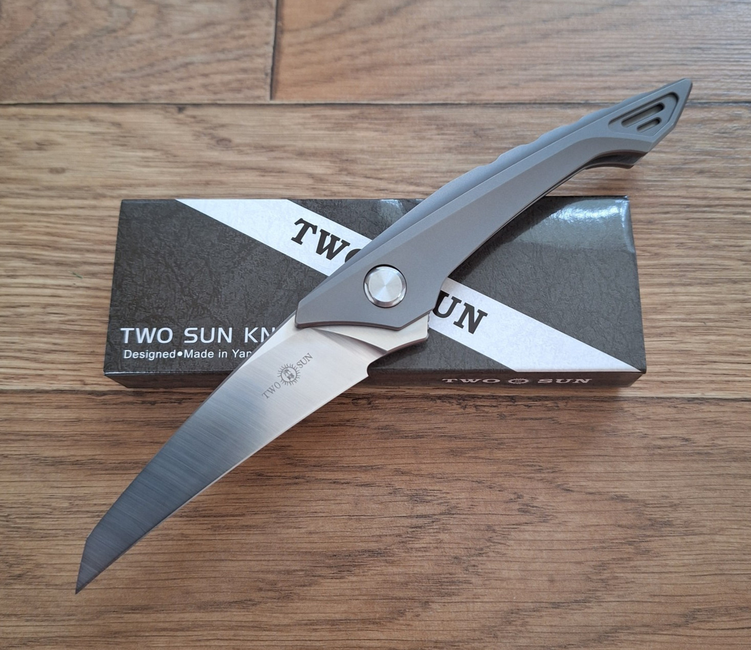 Twosun TS 78 One Solid M390 Night Morning Titanium Frame Lock