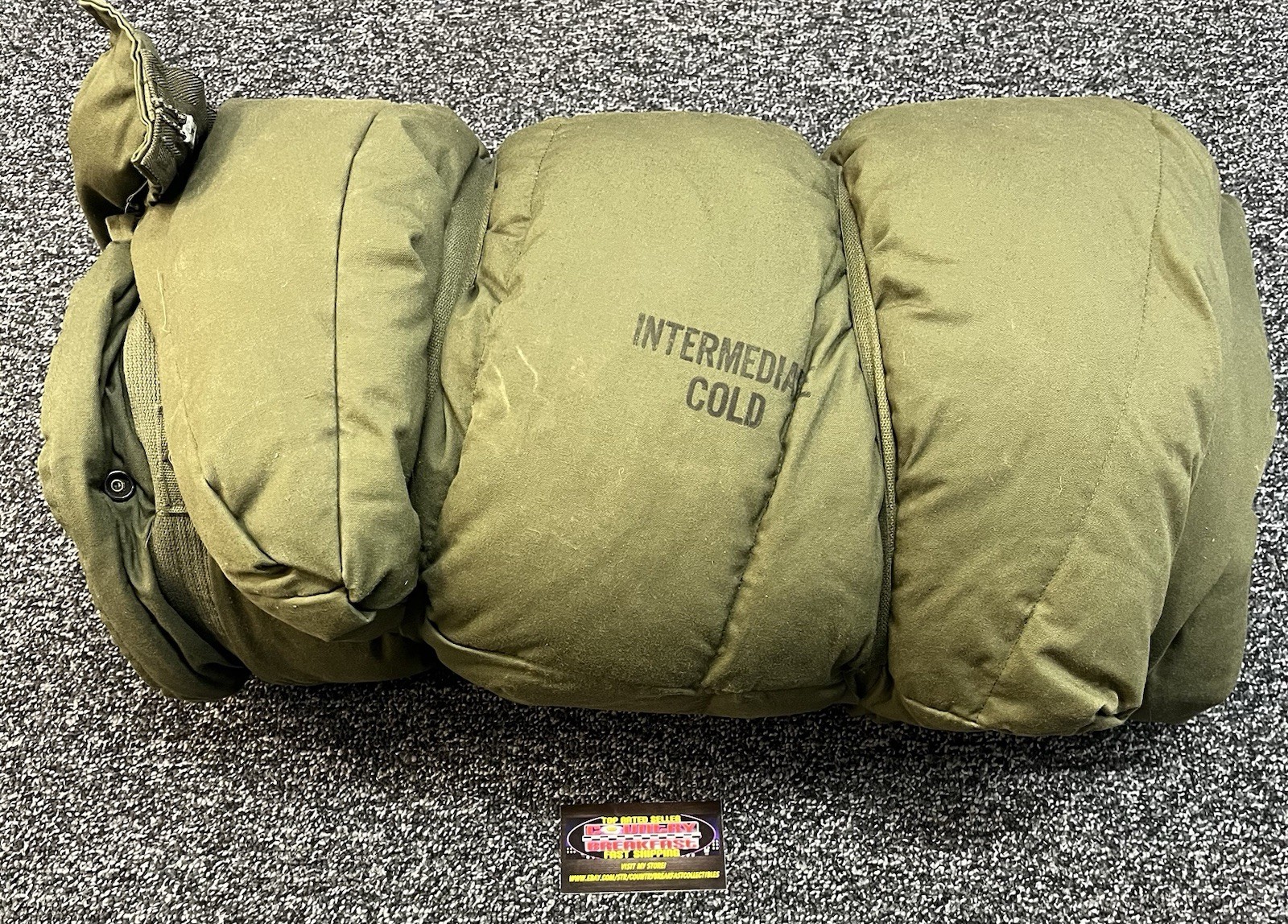 Vintage 1970s Vietnam Era US Army Olive Green Intermediate Cold Sleeping Bag