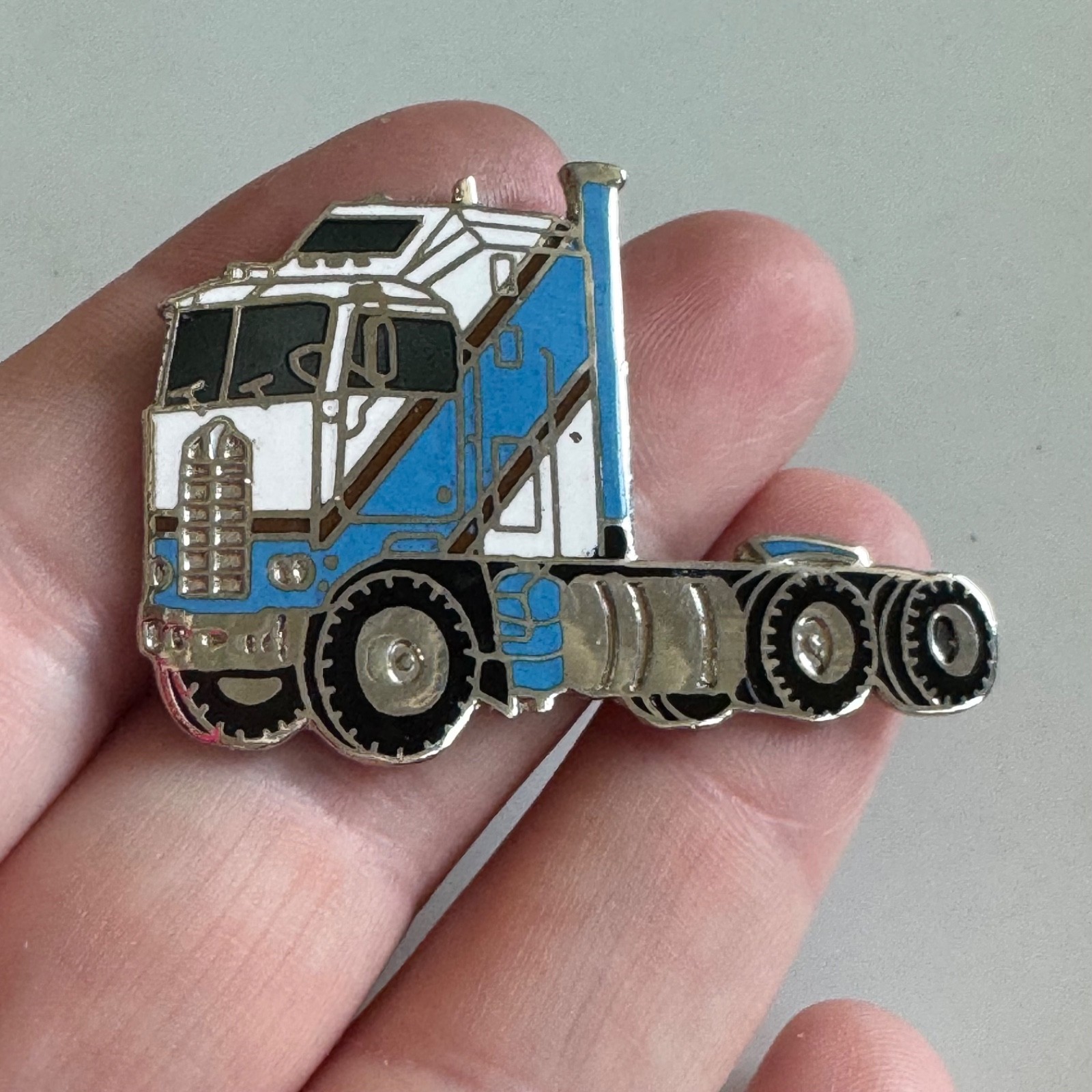Vintage Kenworth K100 Aerodyne Cabover Semi Truck Tractor Logo Enamel Lapel Pin Vintage Kenworth K100 Aerodyne Cabover Semi Truck Tractor Logo Enamel Lapel Pin